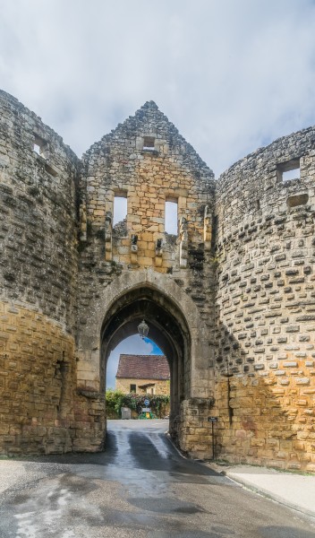 Porte des Tours in Domme 02