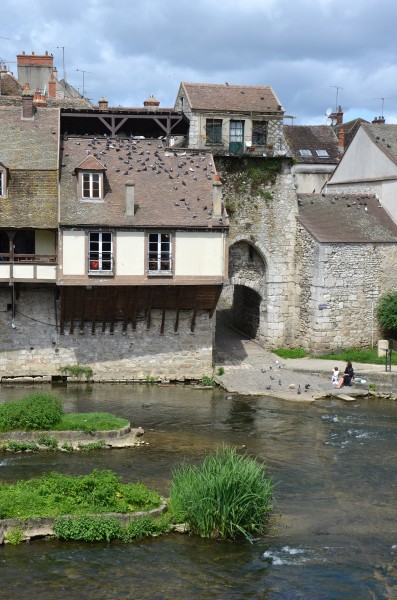 Poterne de Moret-sur-Loing DSC 0022