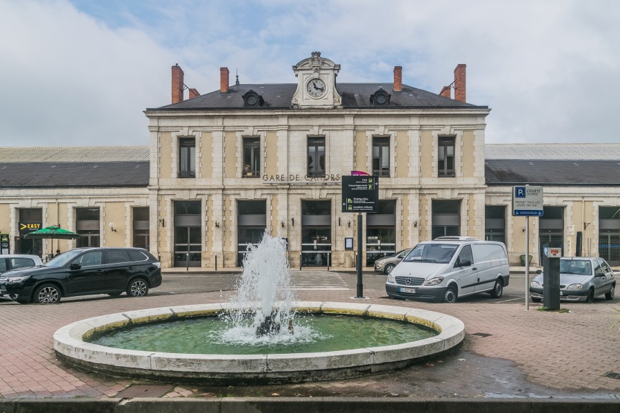 Railway station in Cahors 02