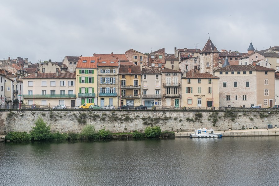 Right bank of Lot River in Cahors 03