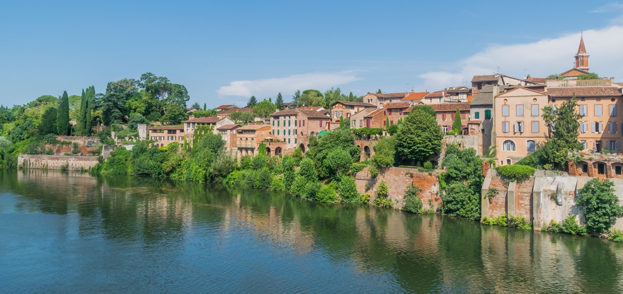 Right bank of Tarn River in Albi