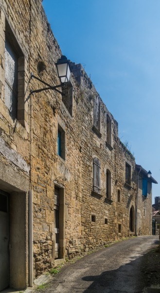 Rue des Remparts in Caylus