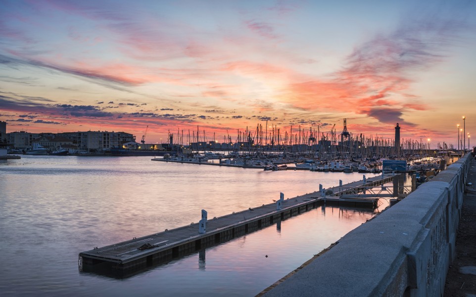 Sète harbour sunrise 02