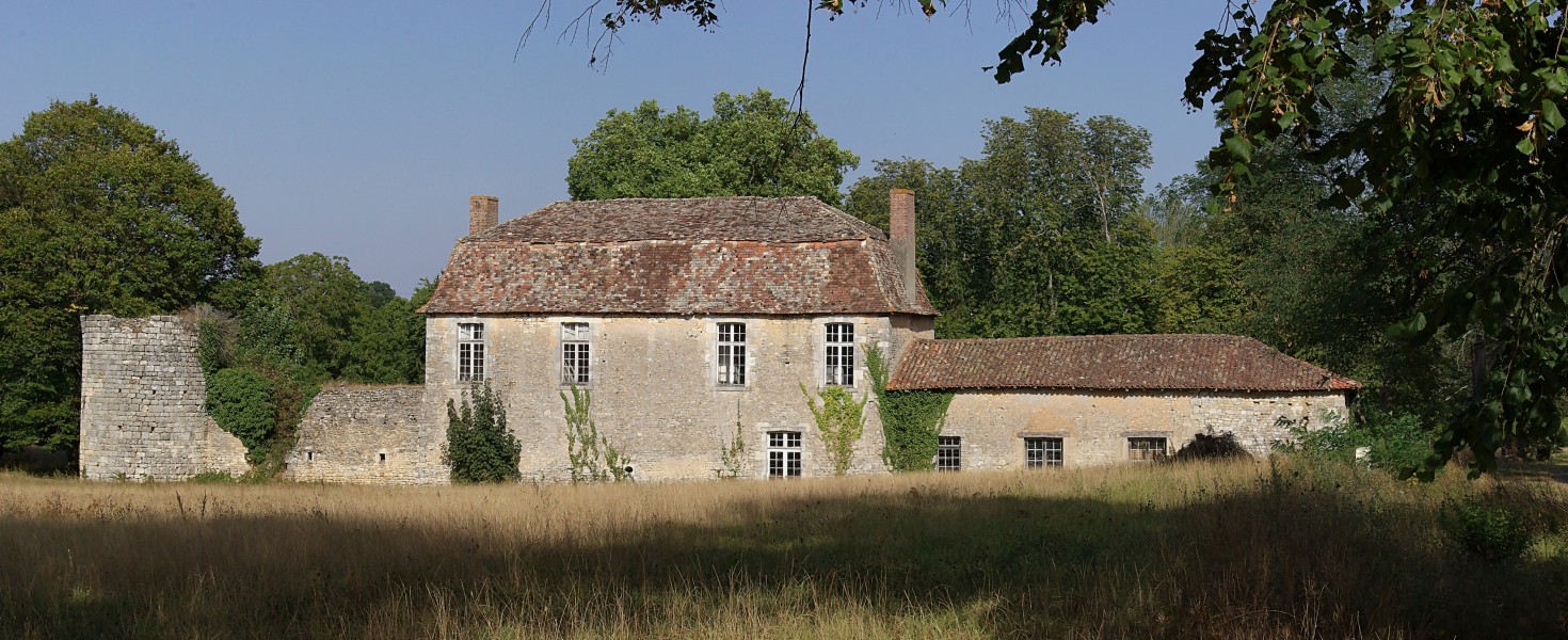 Saint-Martin-l'Ars 86 Abbaye la Réau communs 2012