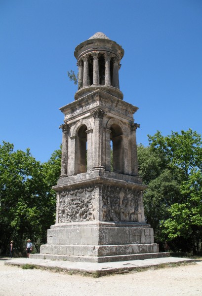 Saint Remy Mausoleum R02