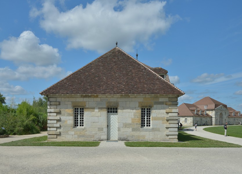 Saline royale d'Arc-et-Senans maison a w