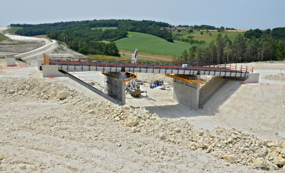 Ste-Souline 16 Travaux LGV Pont en construction 2013