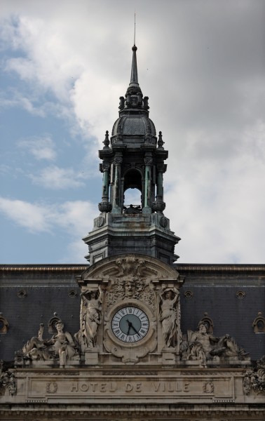 Tours - hôtel de ville - clocheton