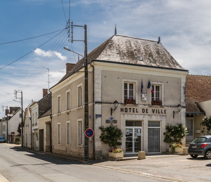 Town hall of Nouans-les-Fontaines