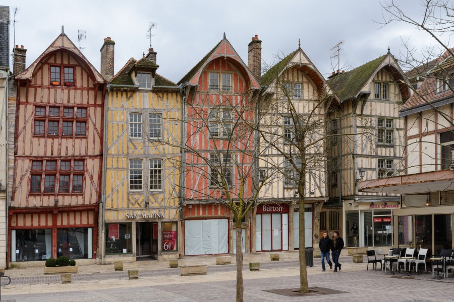 Troyes rue Emile Zola maisons pans de bois