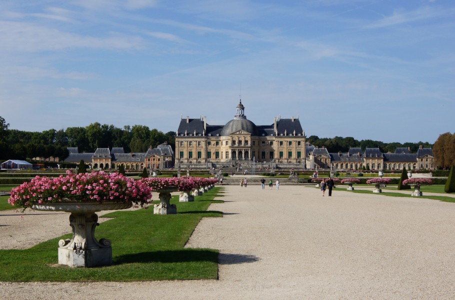 Vaux le Vicomte geraniums