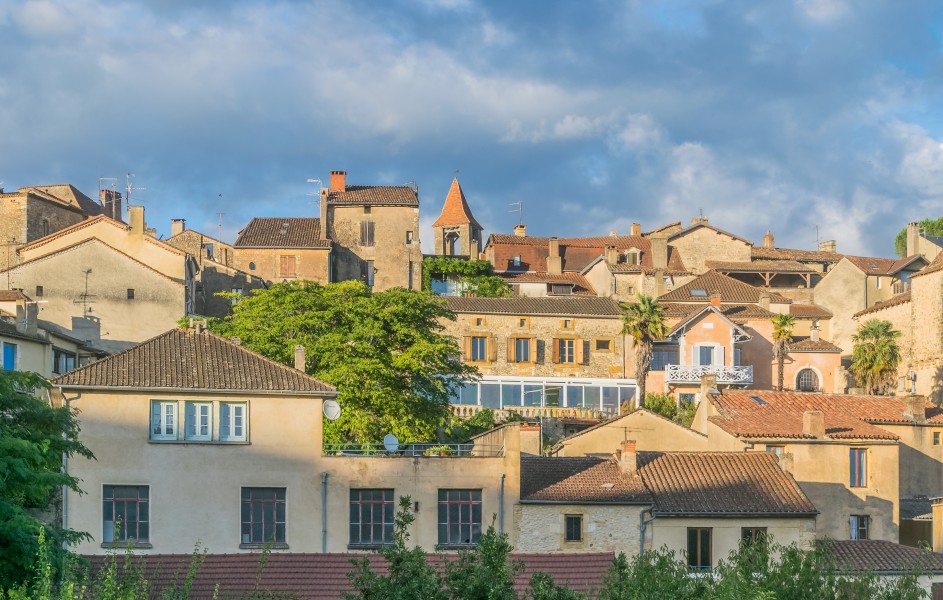 View of Belves 02