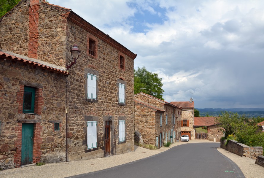 Village-de-Paulhac-Haute-Loire-AuvergneDSC 2900