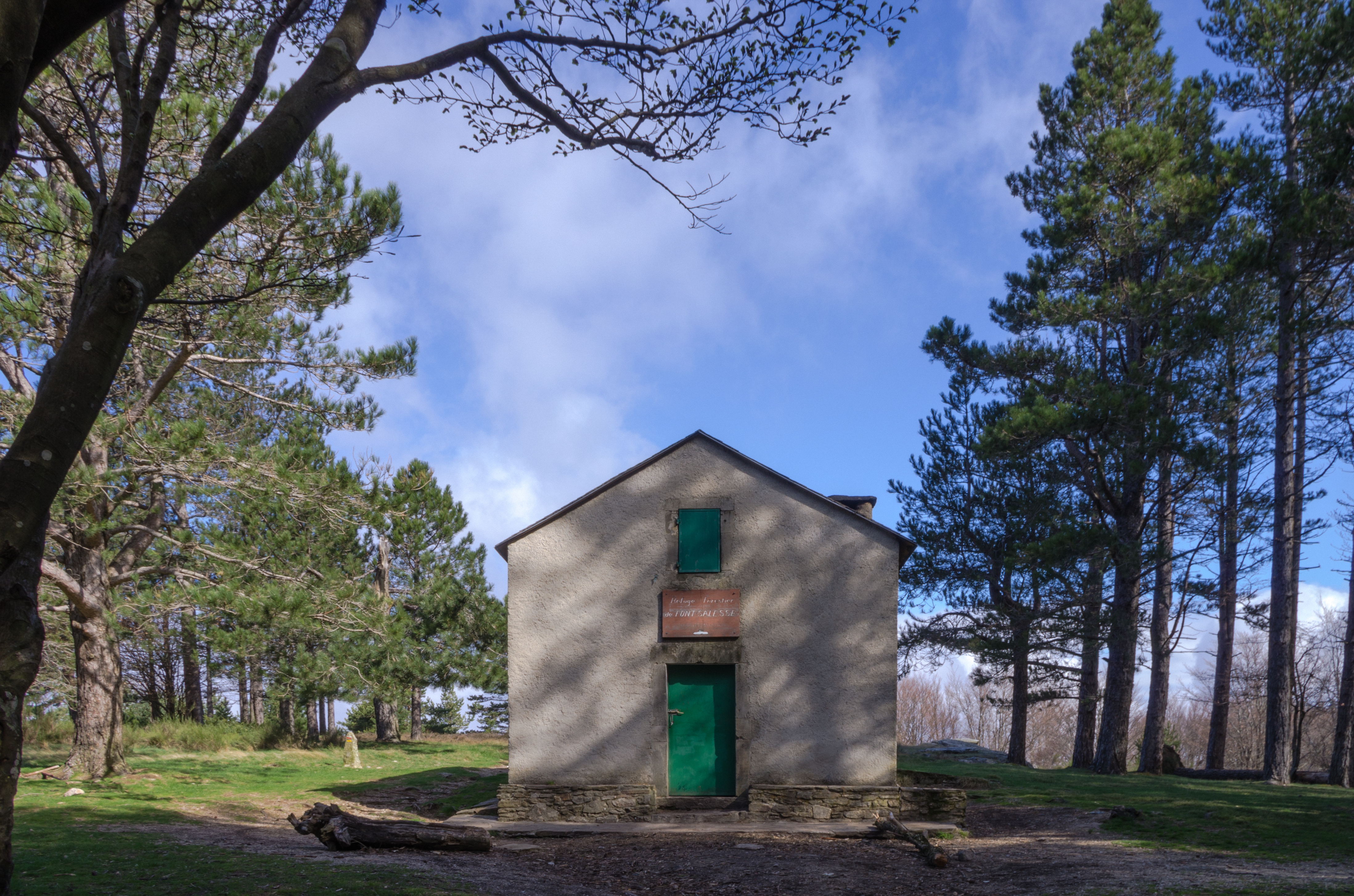Refuge forestier de Font-Salesse, Mons, Hérault (2)