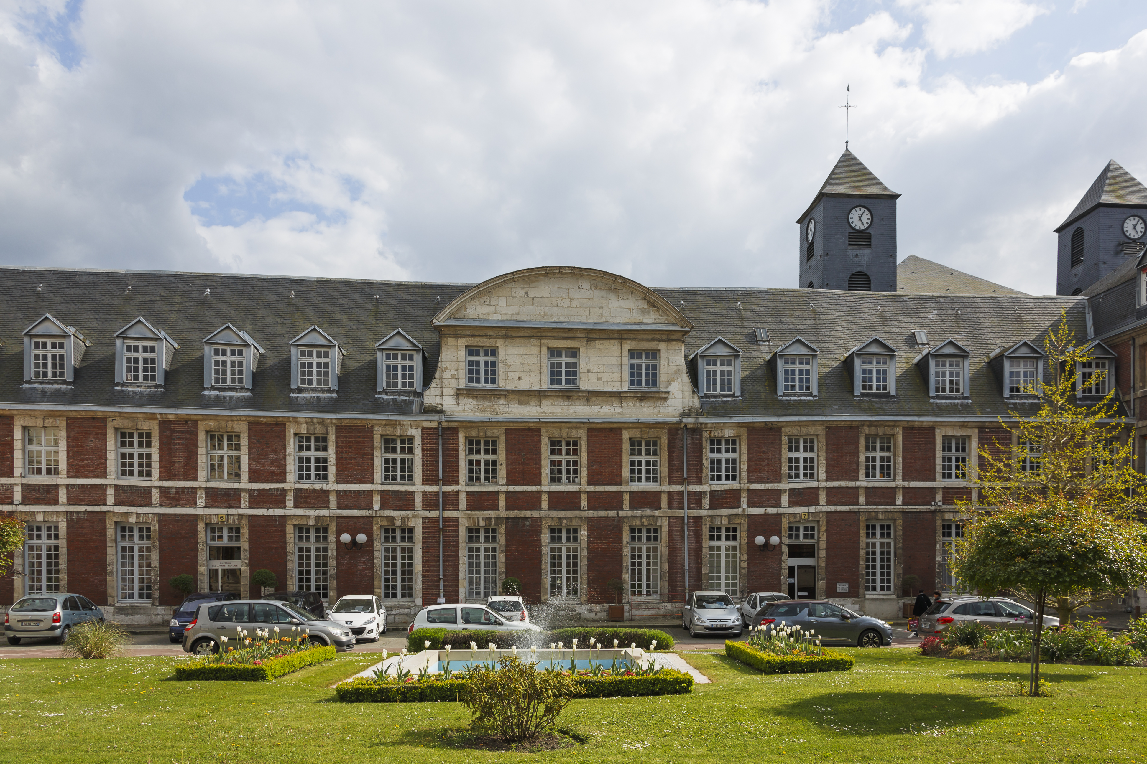 Rouen France-CHU-Charles-Nicolle-02