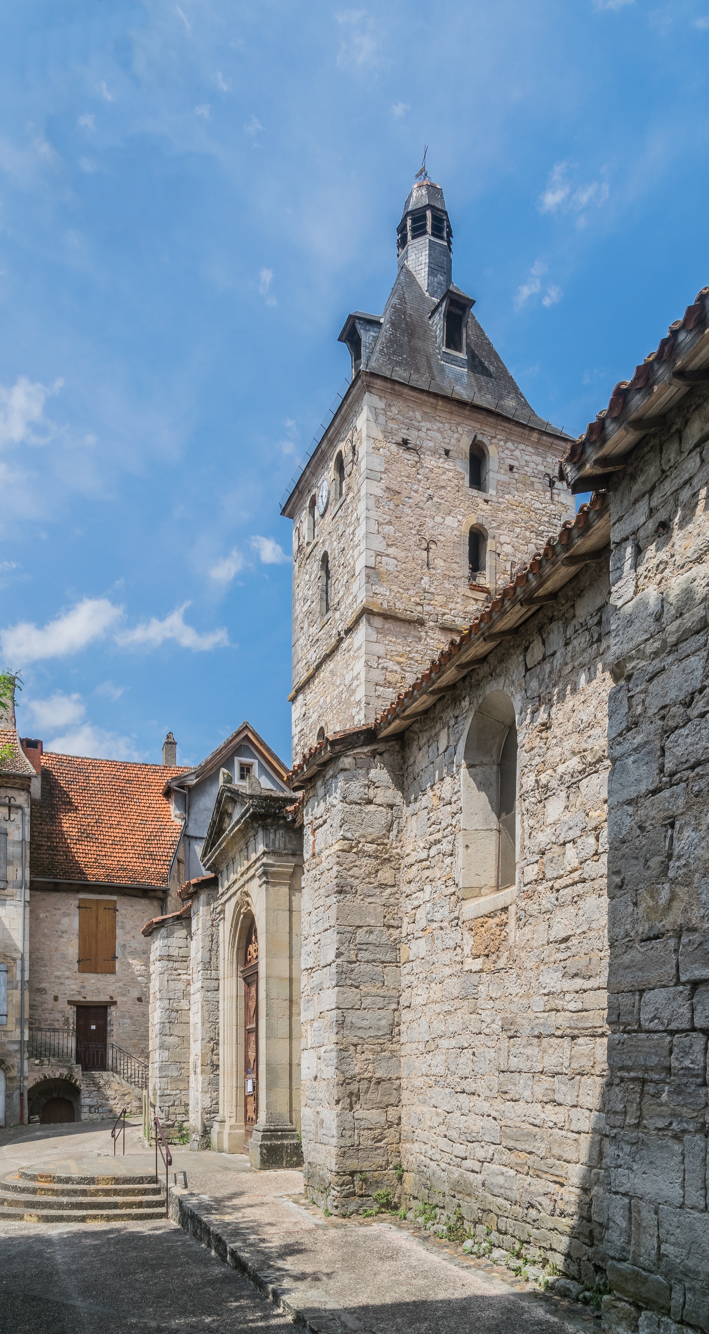 Saint Stephen Church of Cajarc 02