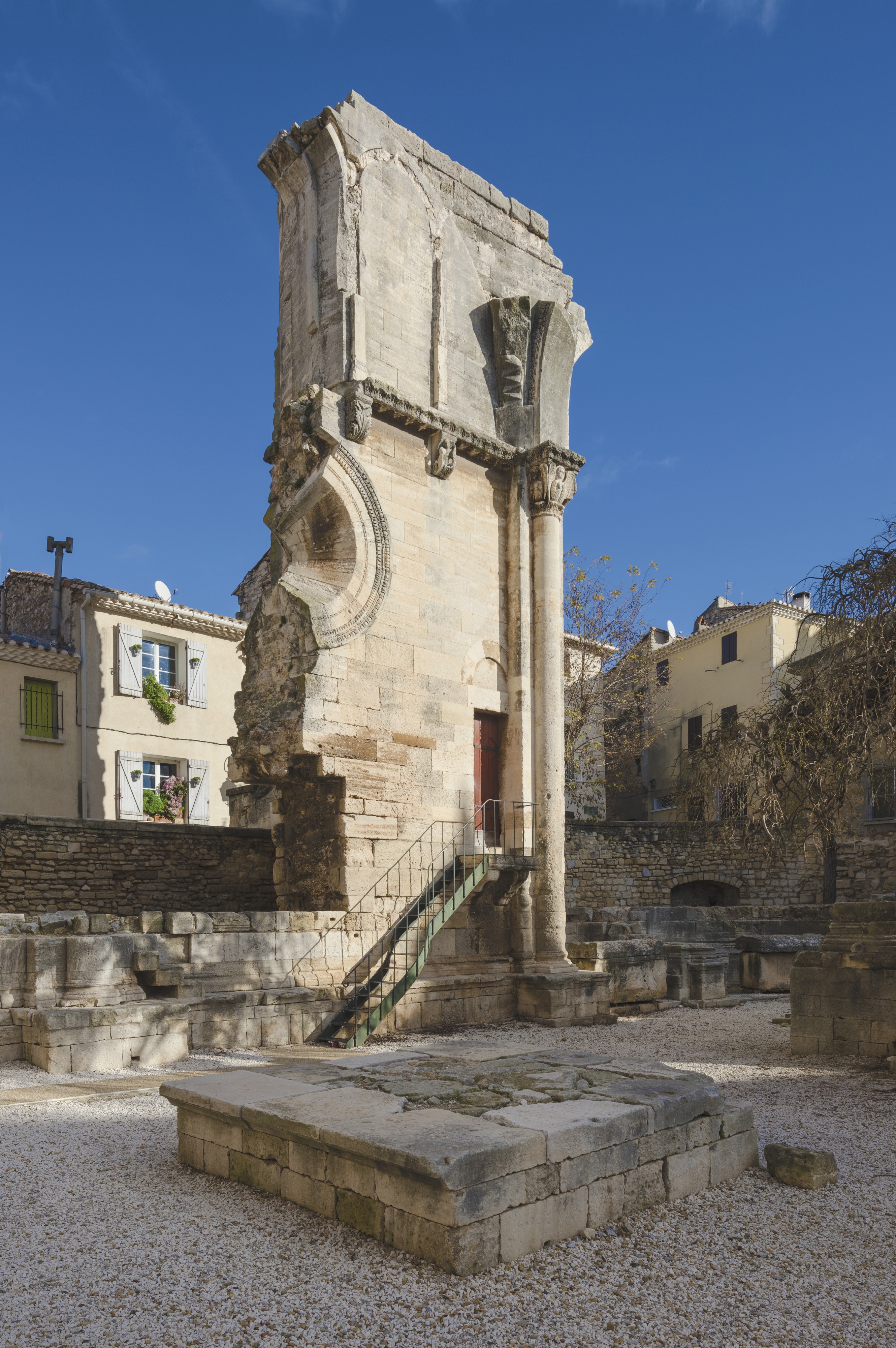Abbatiale Saint-Gilles 02