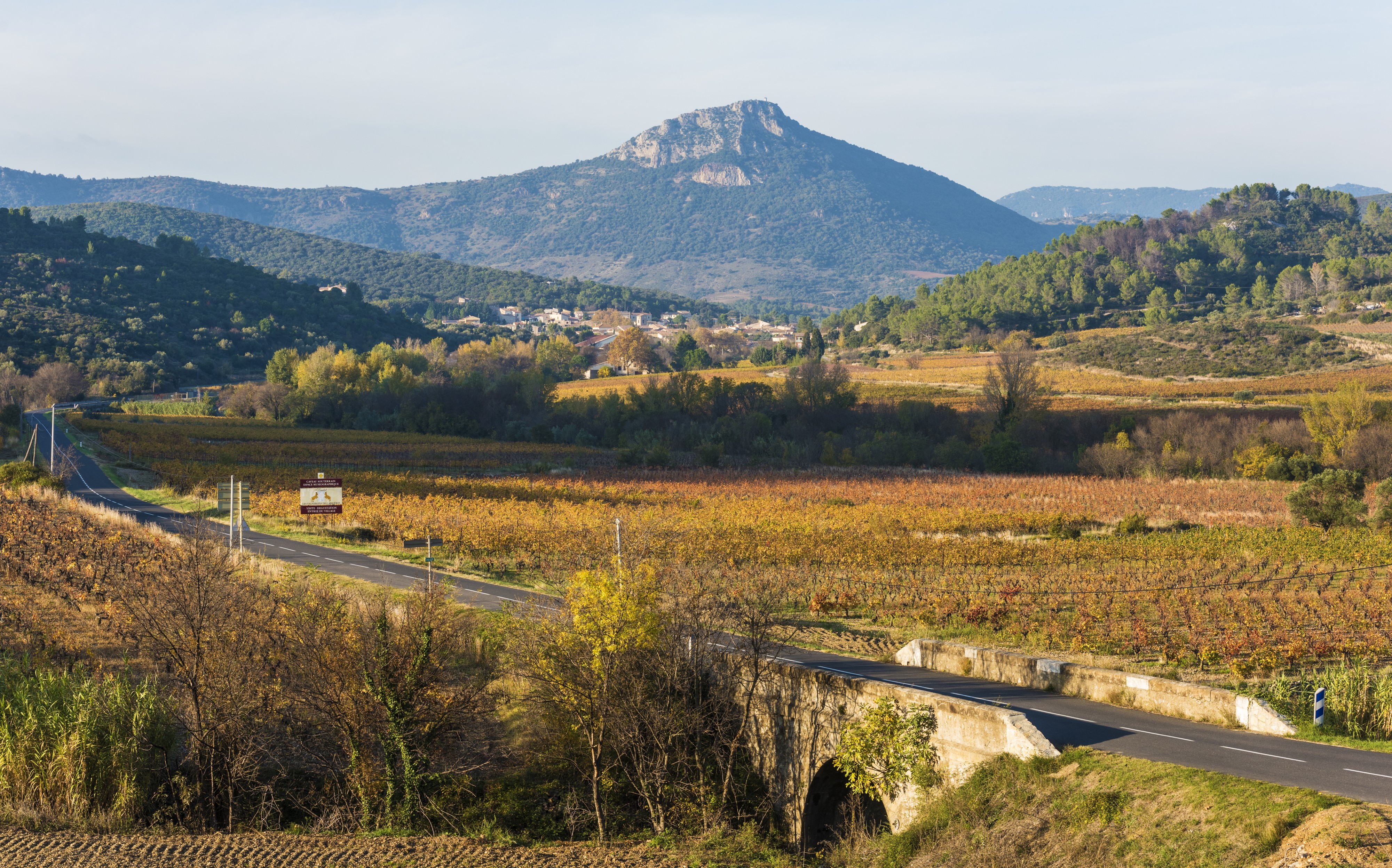 Cabrières et le Pic de Vissou 01