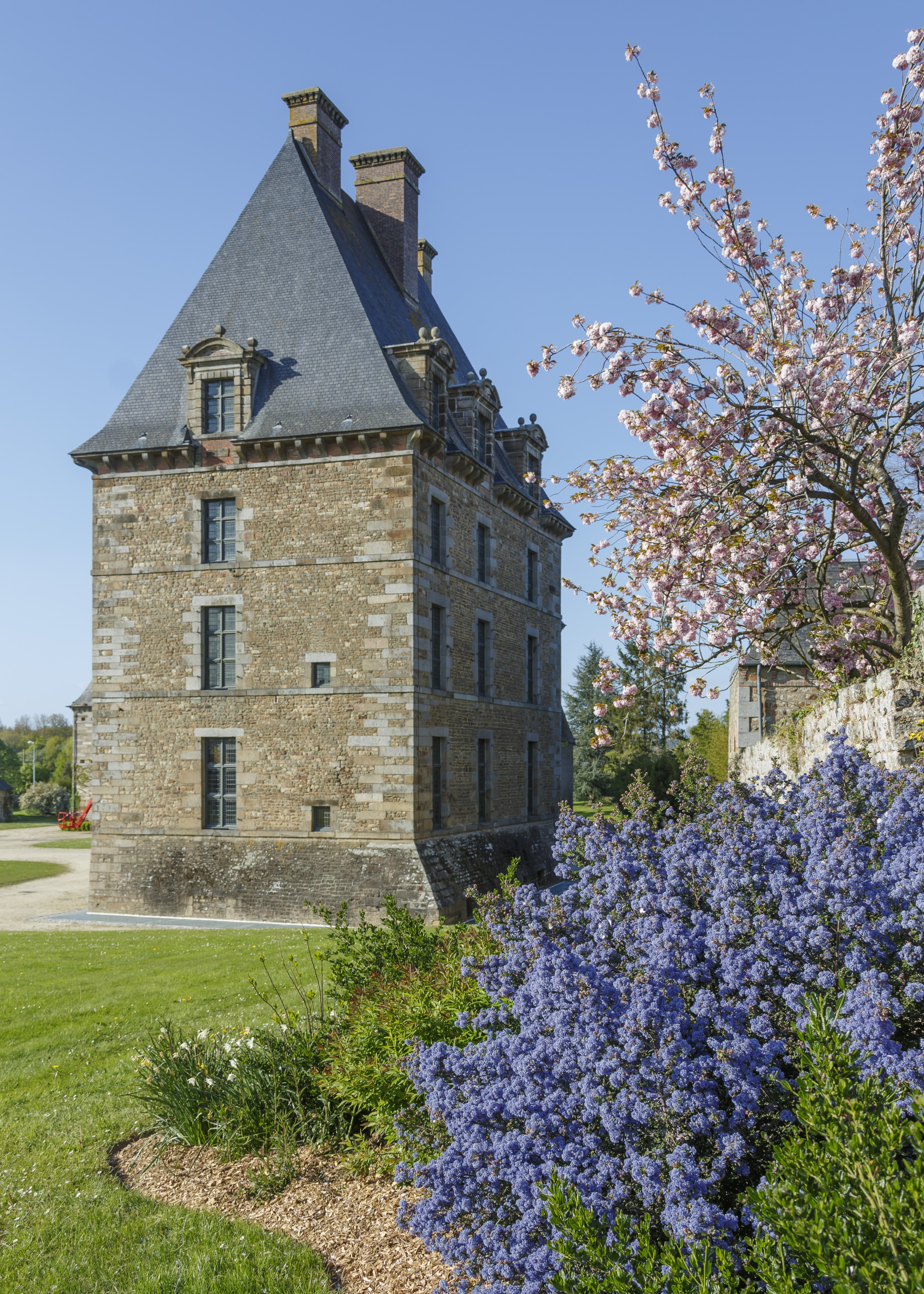 Ducey LaManche France Château-des-Montgommery-06