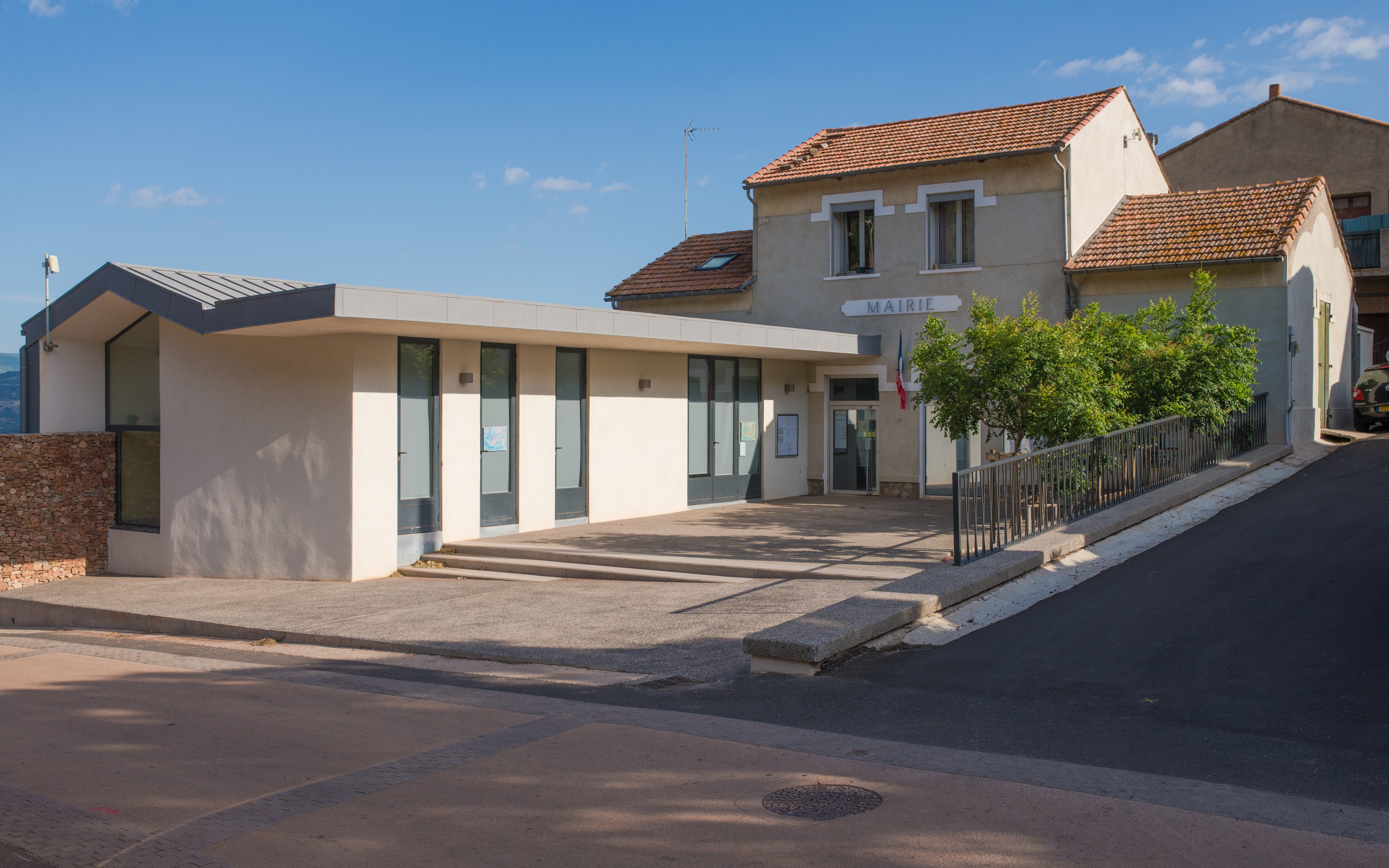 Liausson, Hérault, Town Hall 01