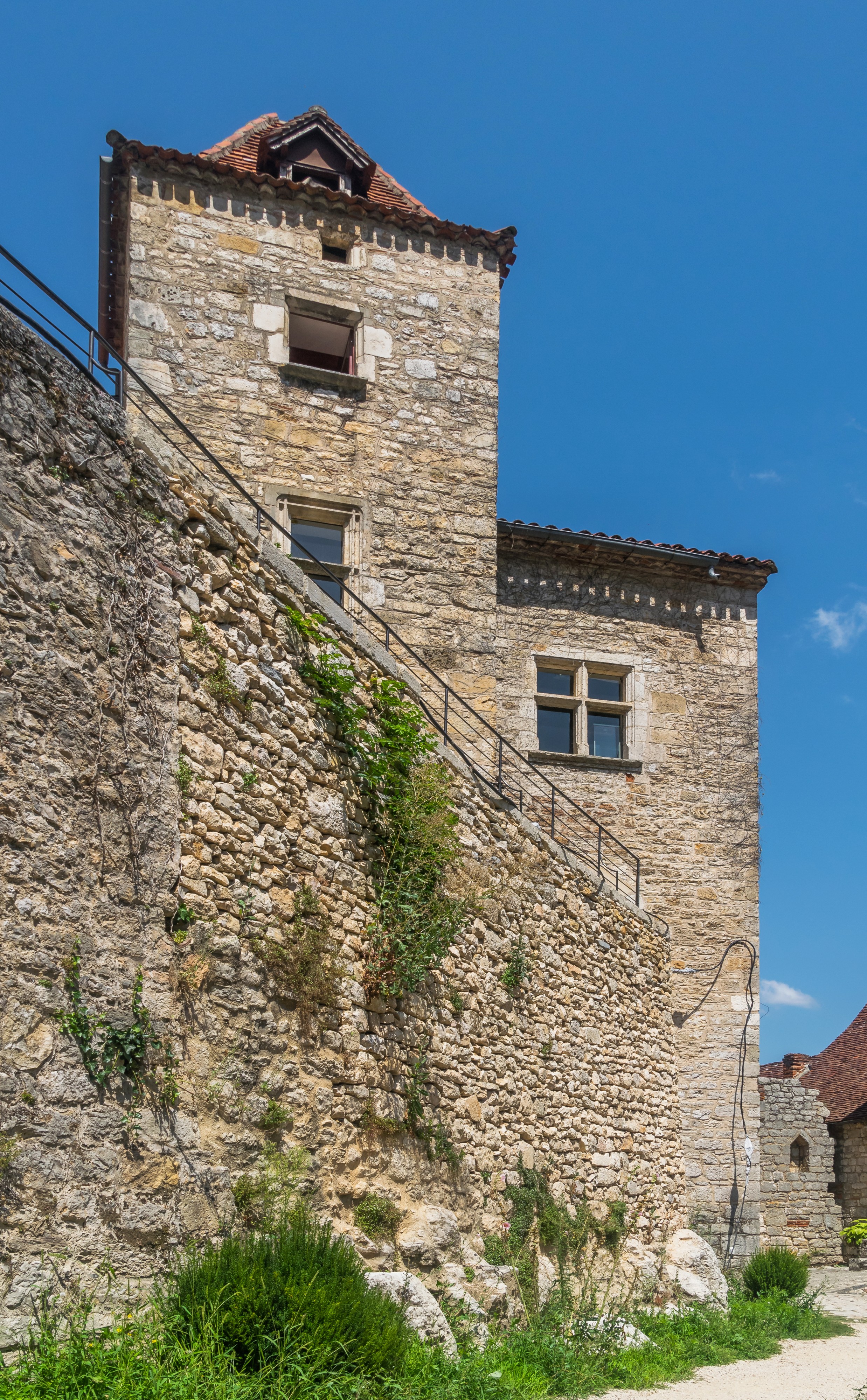 Mansion in Saint-Cirq-Lapopie 02