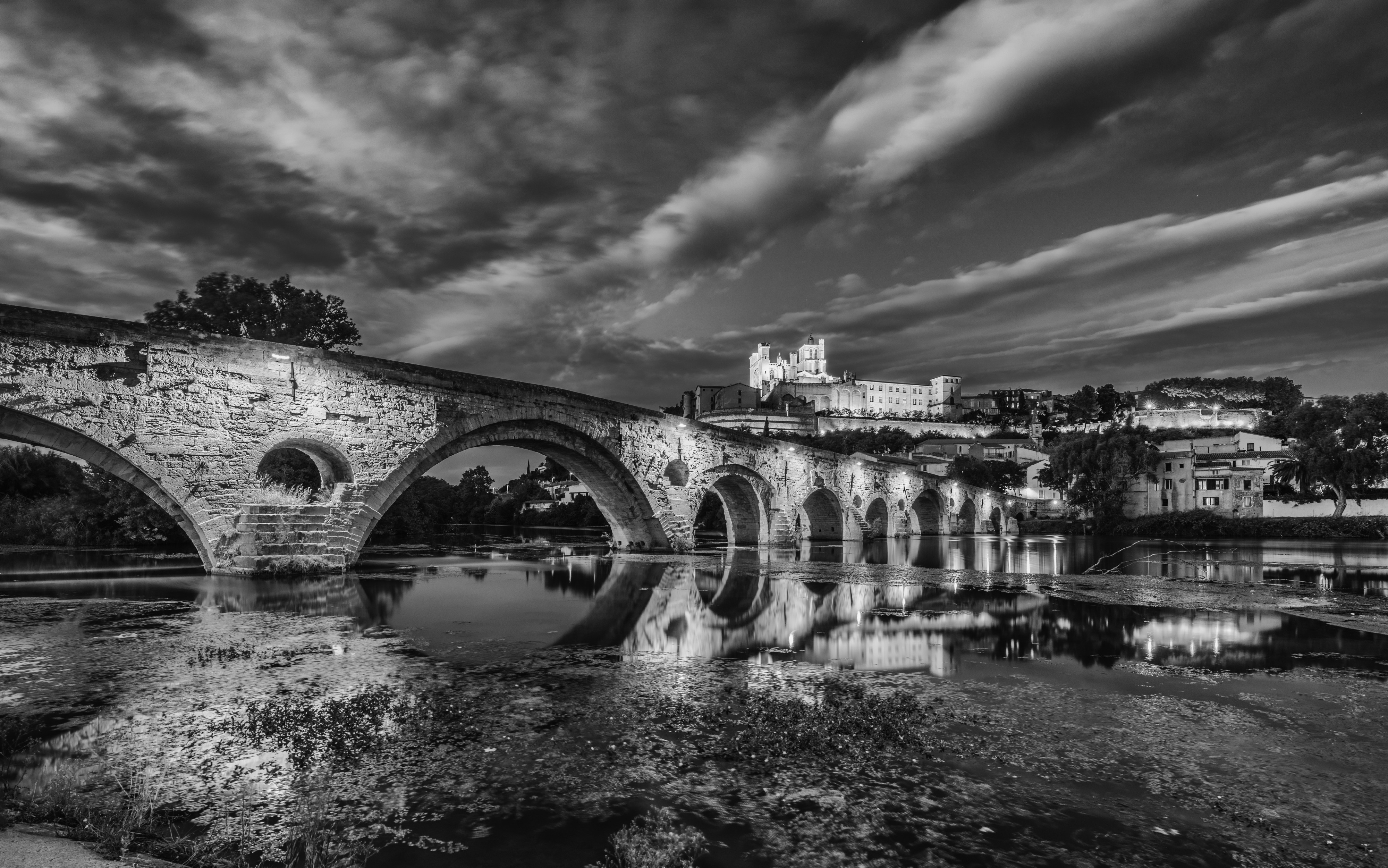 Pont Vieux et Cathédrale Saint-Nazaire BW