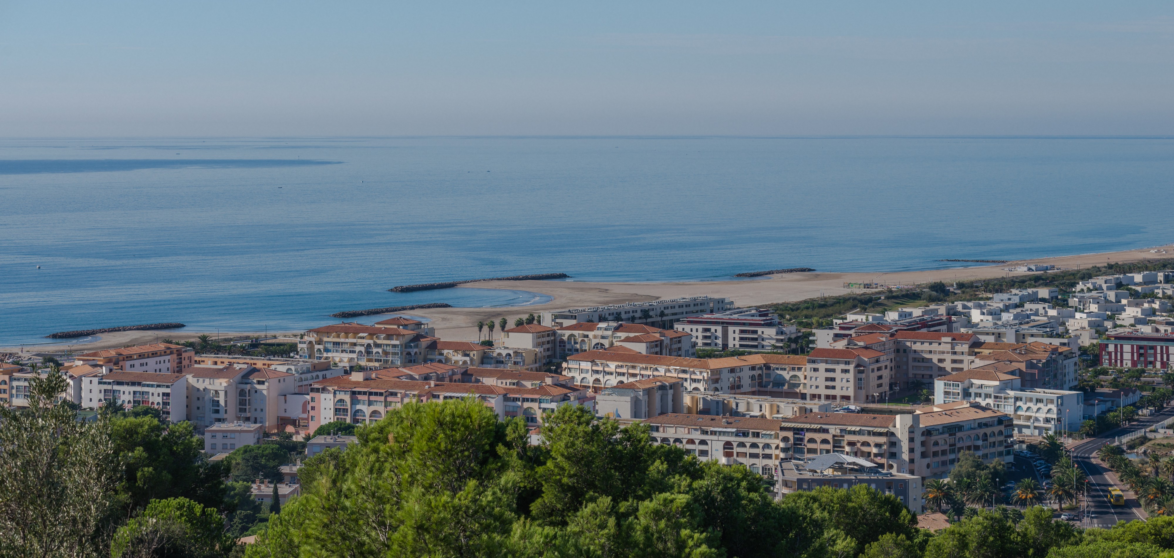Quilles Neighbourhood, Sète, Hérault 01