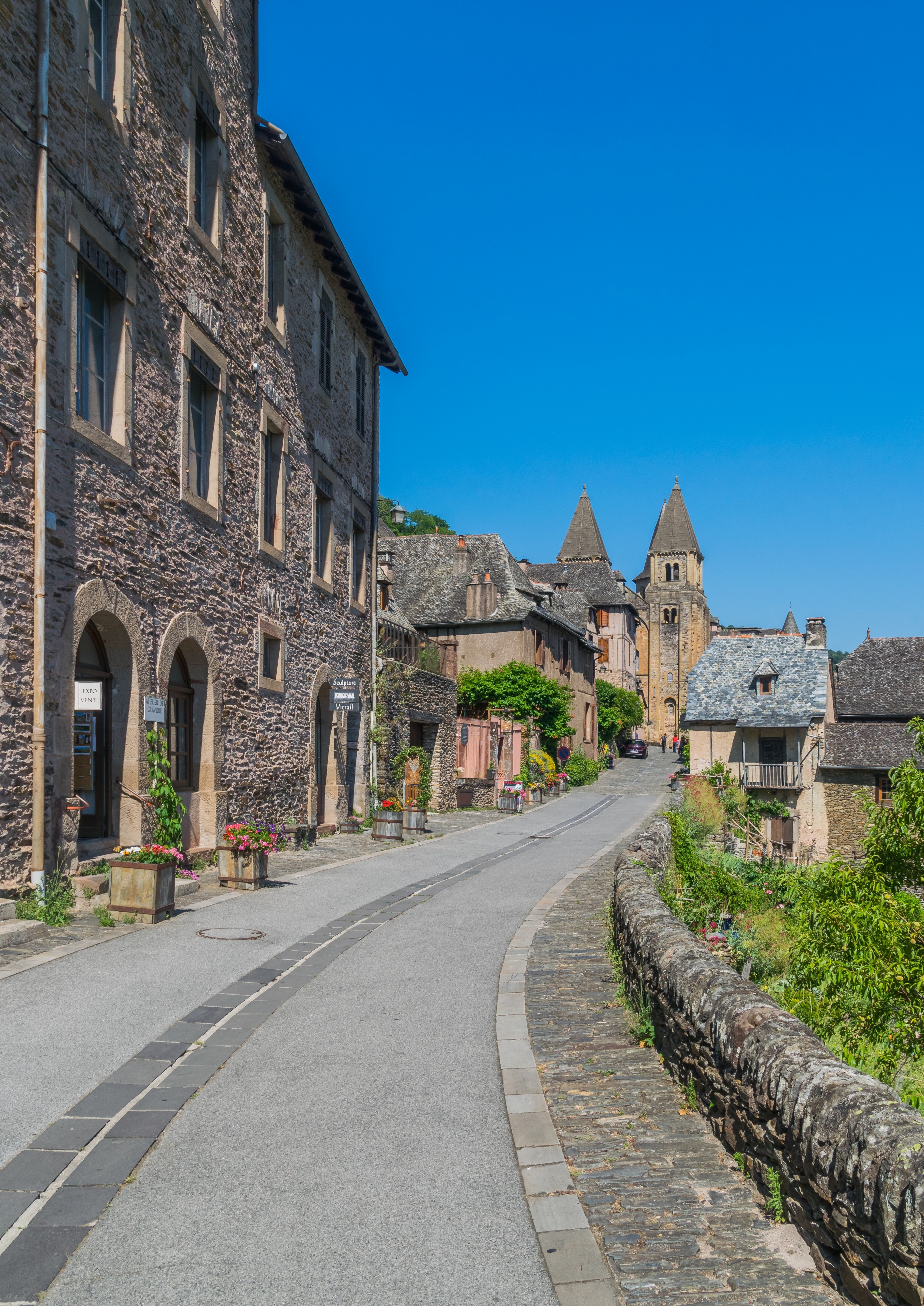 Rue Gonzague Florens in Conques 01