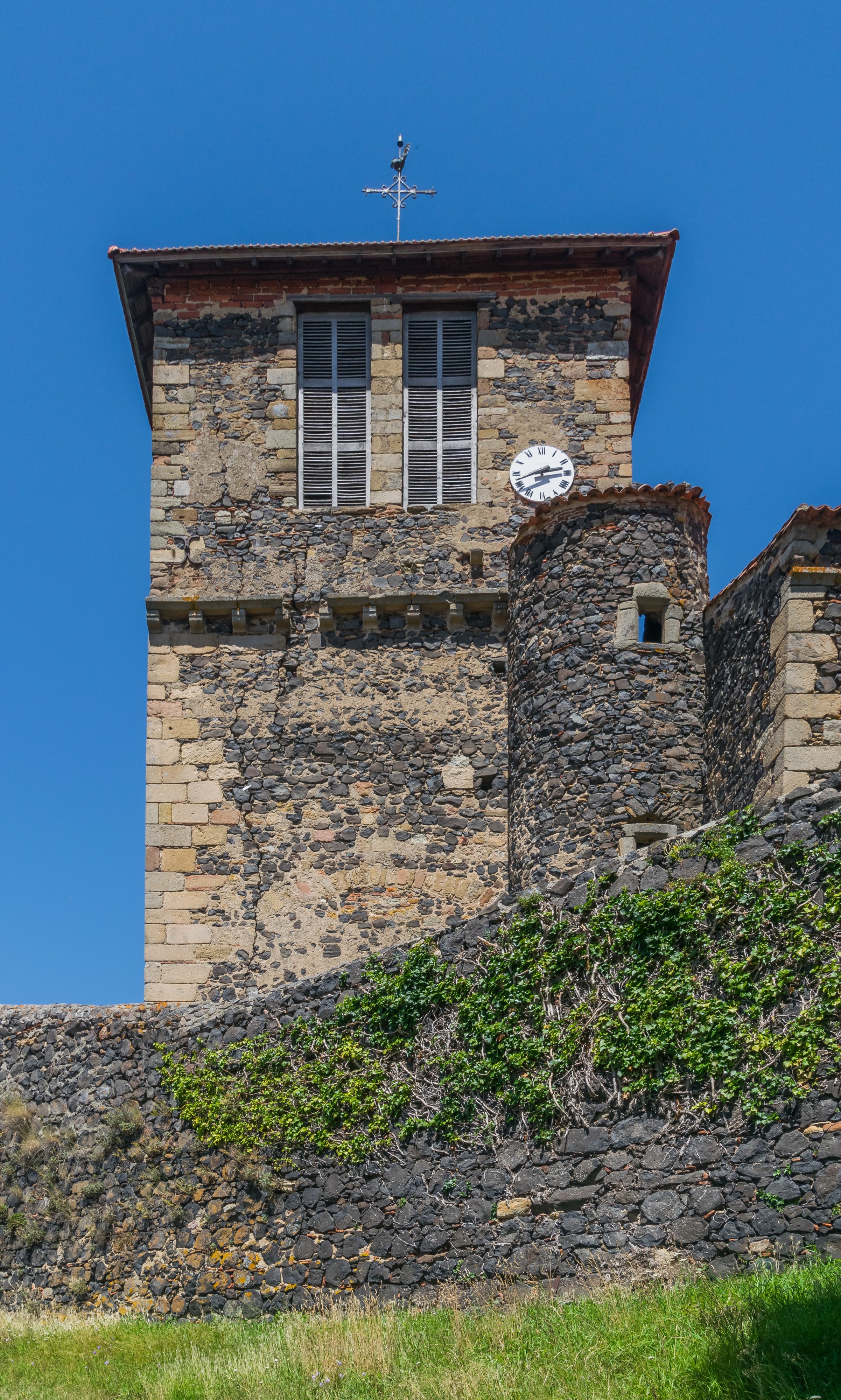 Saint Maurice Church of Usson 01