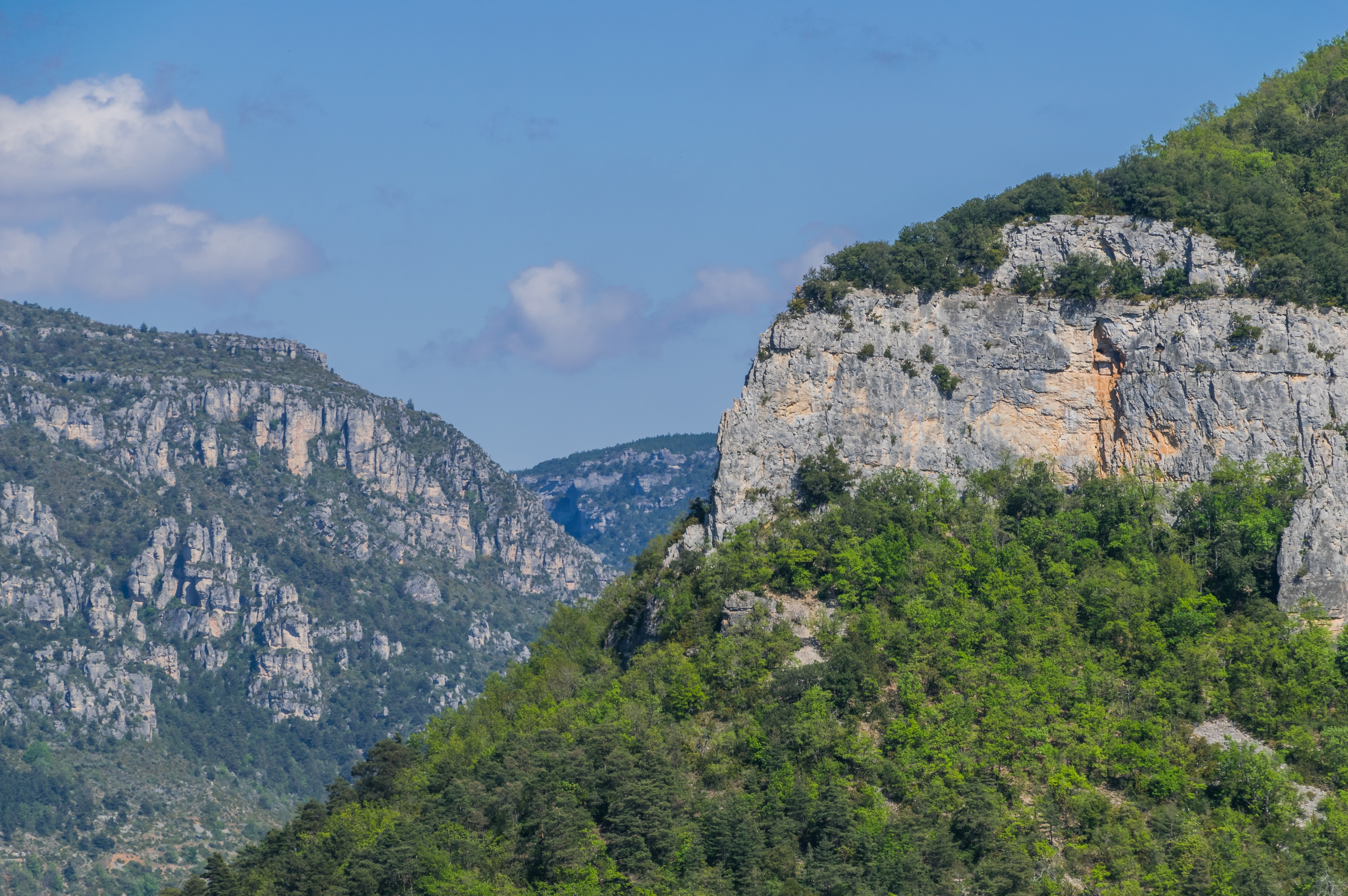 Valley of Tarn River 01