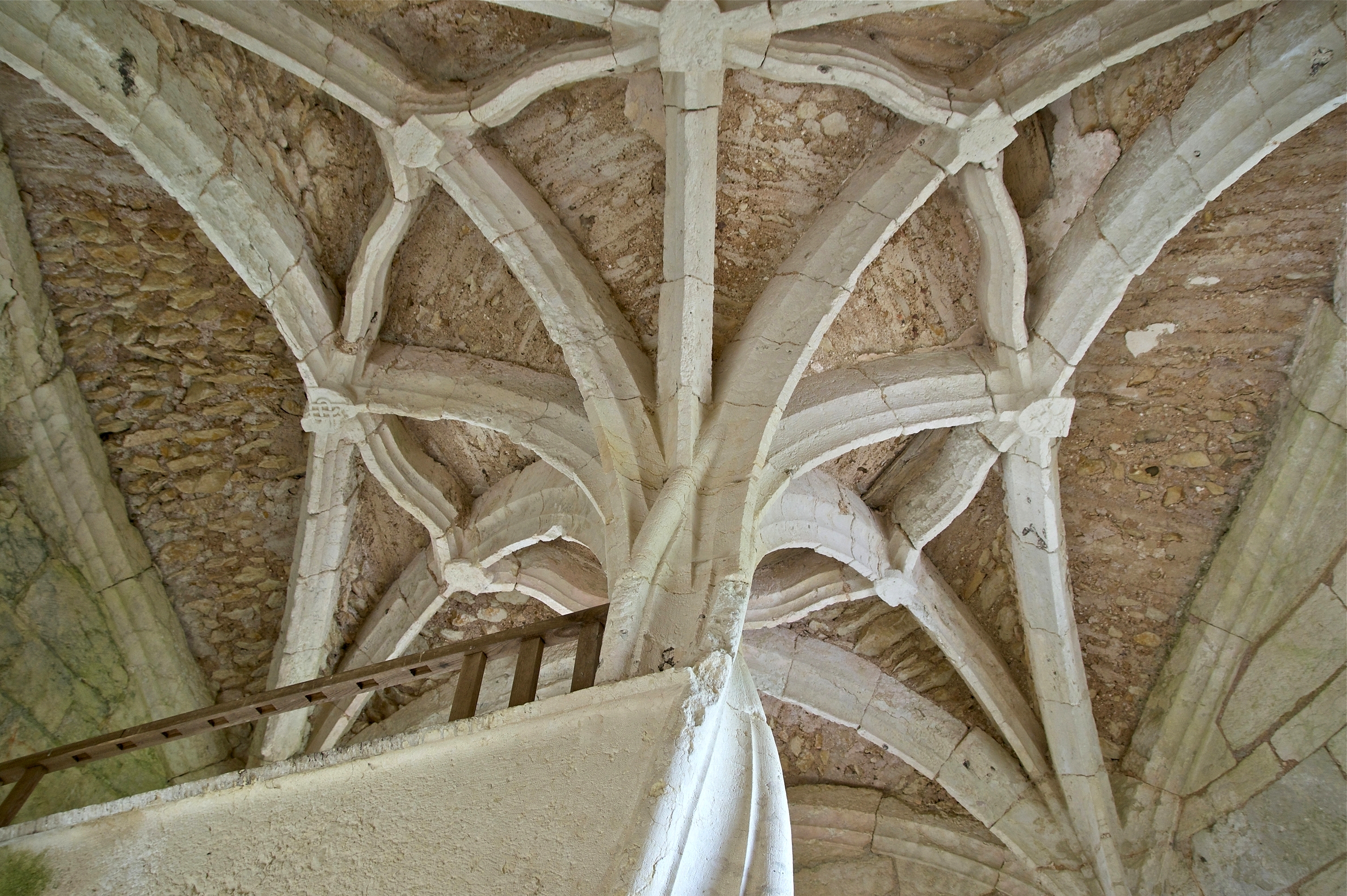 Voûte escalier château herm