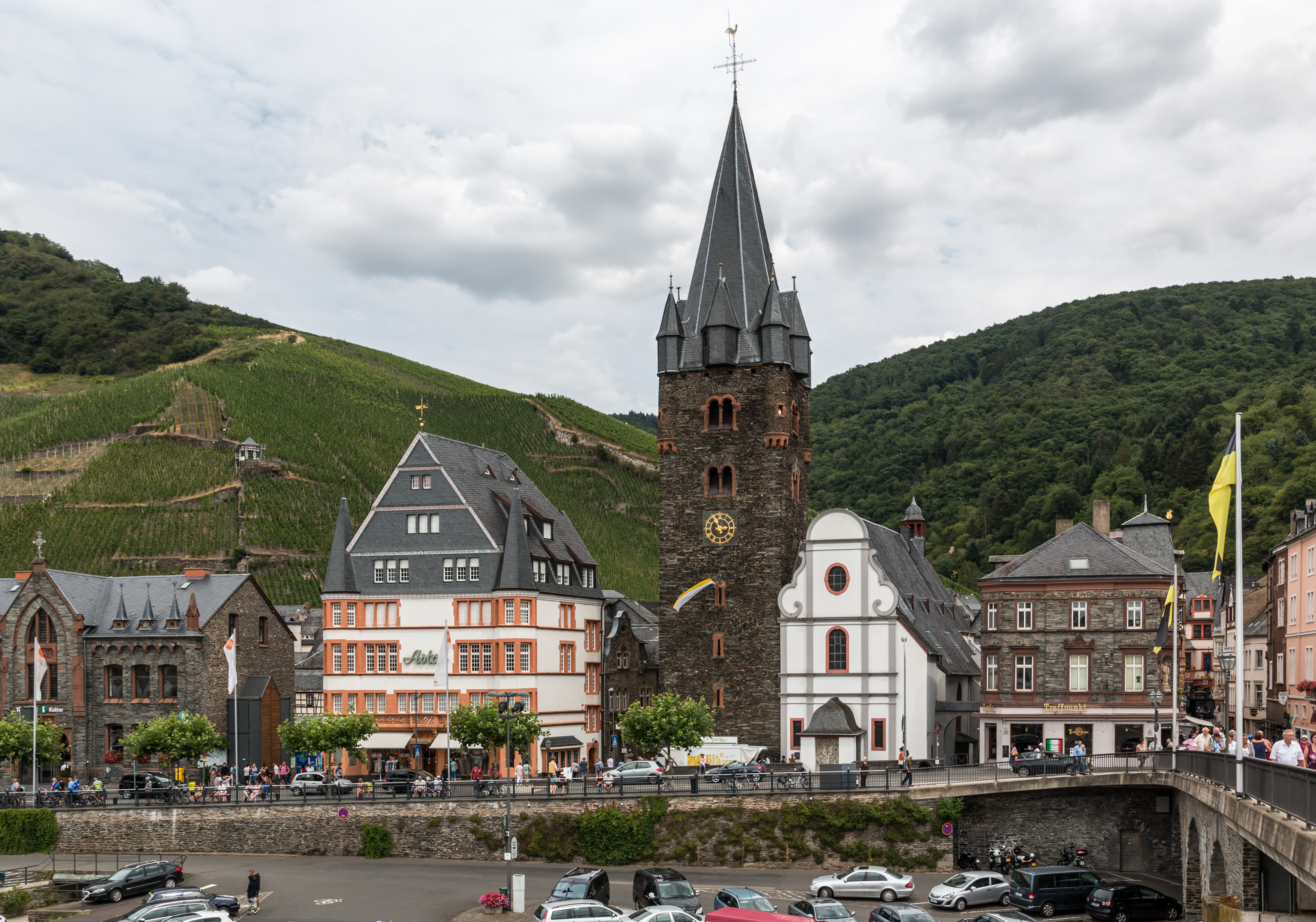 Bernkastel-Kues, Blick auf Kues -- 2015 -- 7563
