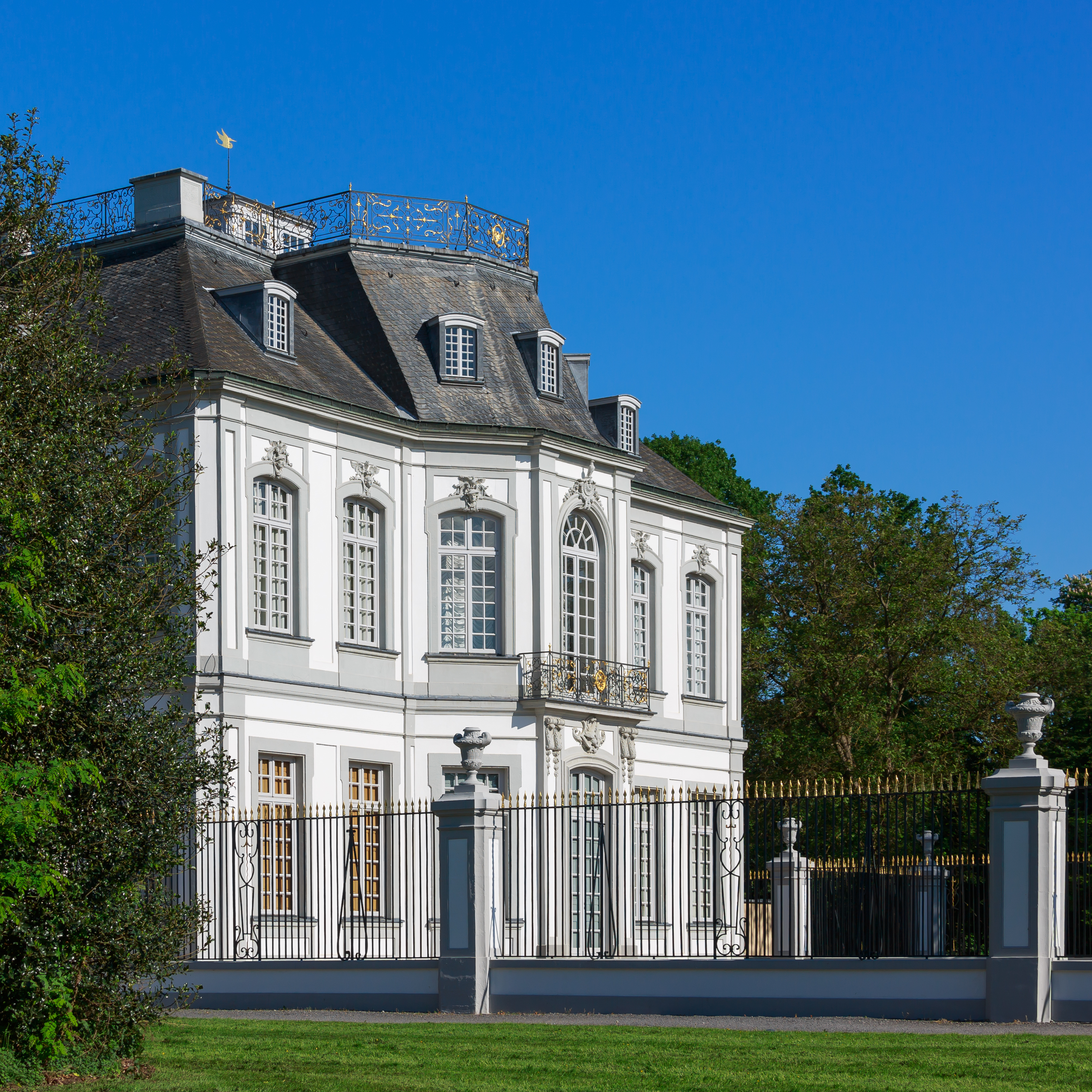 Brühl Germany Schloss-Falkenlust-03