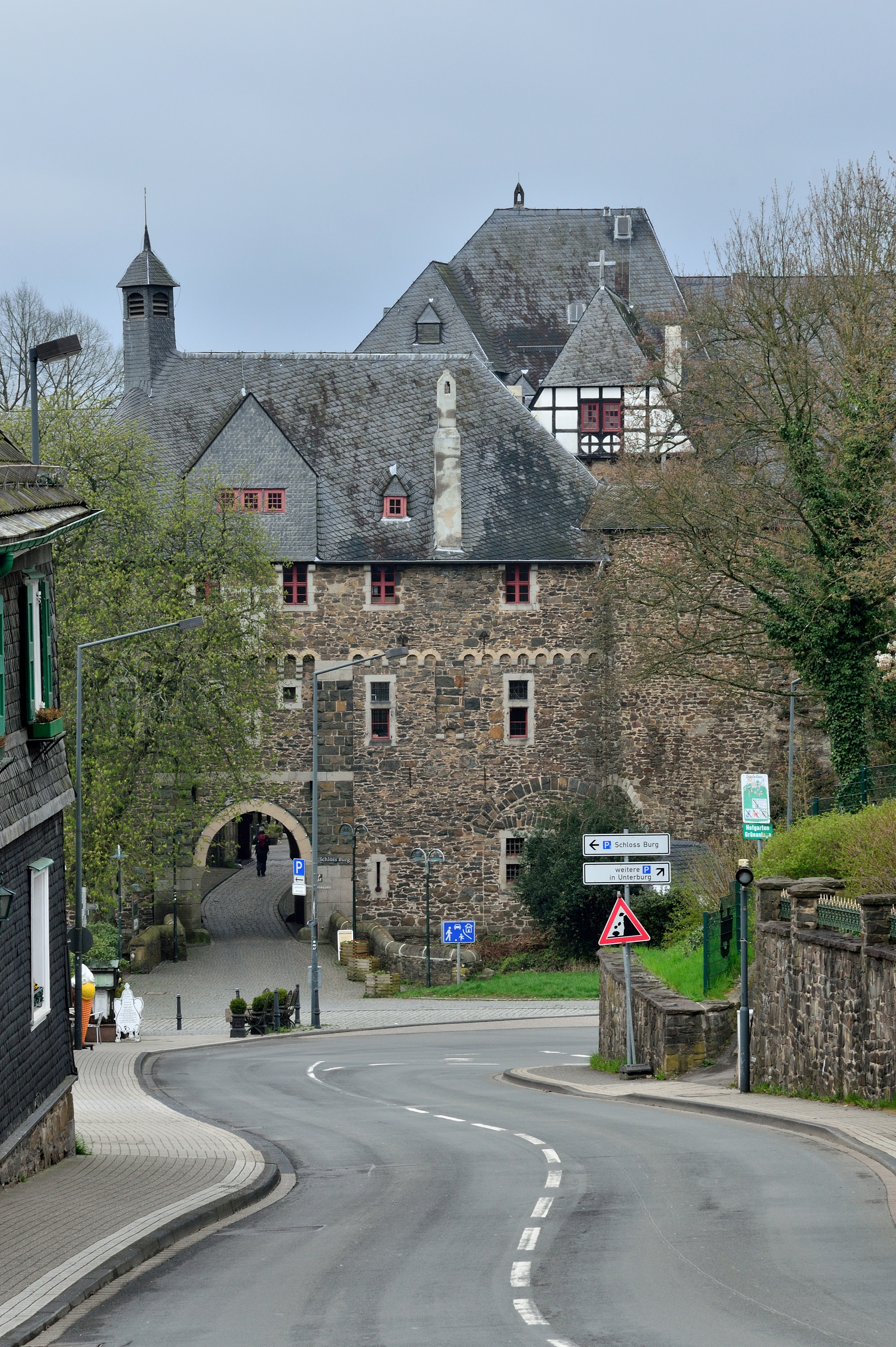 Burg, Oberburg, Blick auf Schloss Burg