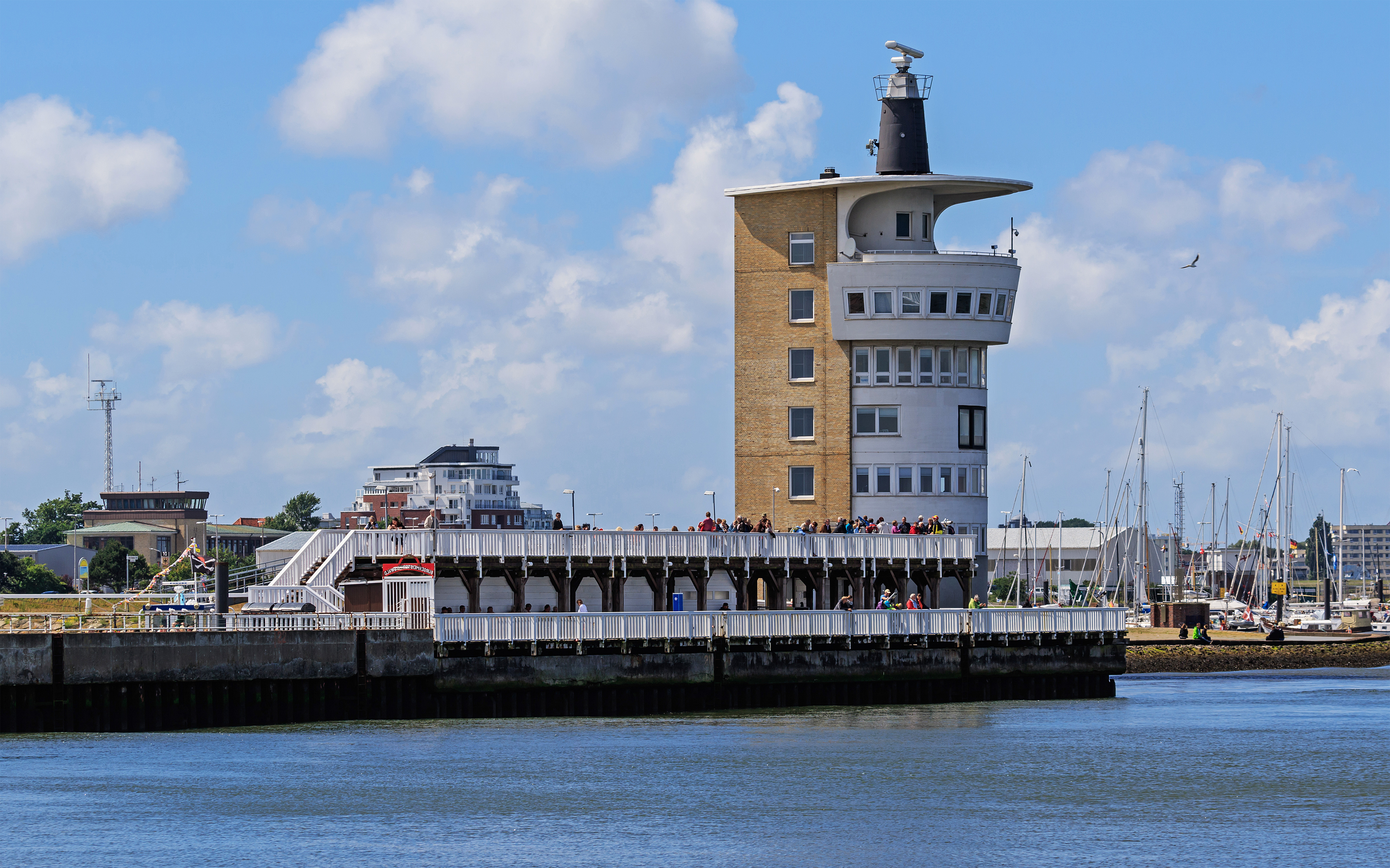 Cuxhaven 07-2016 photo22 port area