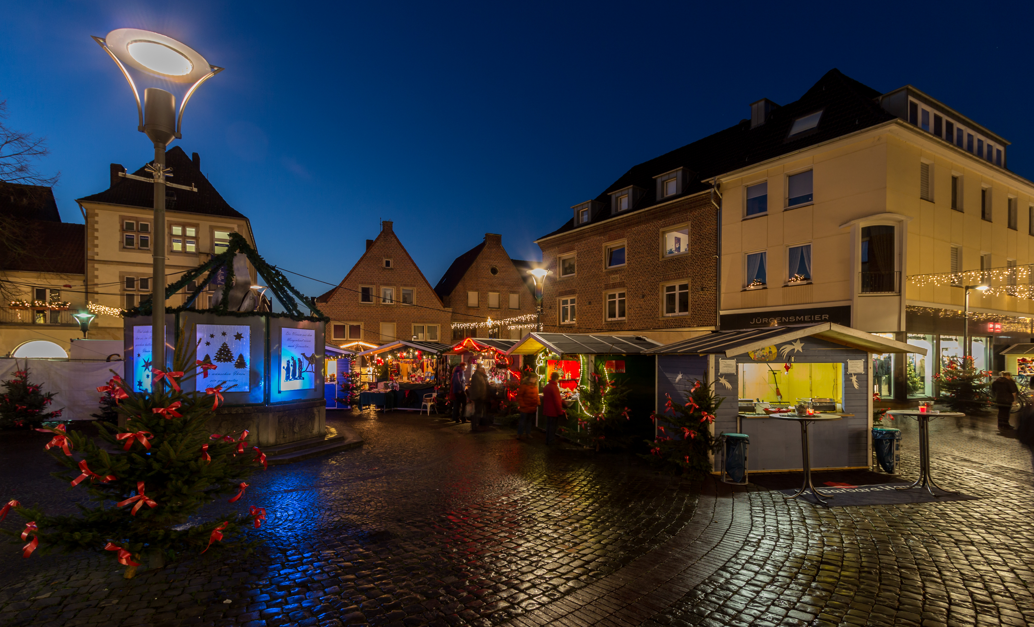 Dülmen, Marktplatz, Weihnachtsmarkt -- 2013 -- 4