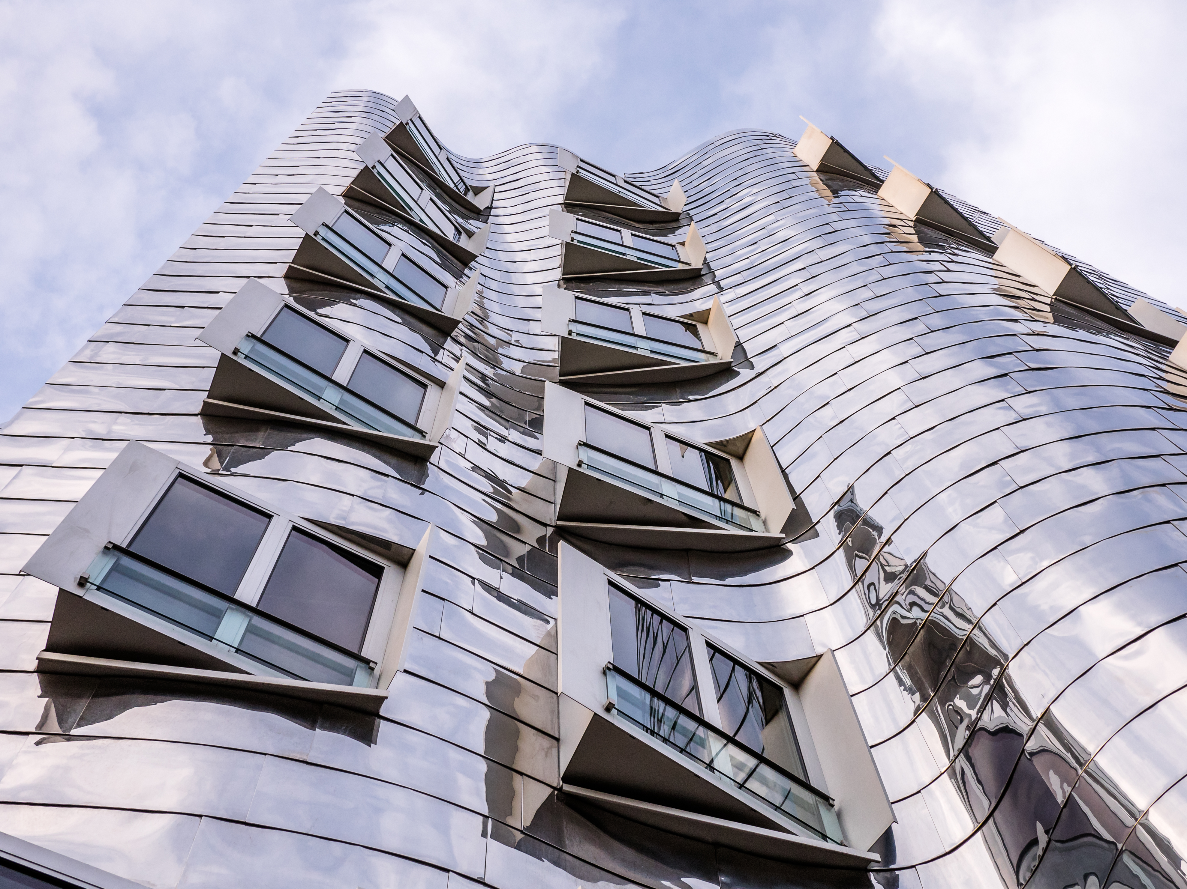 Düsseldorf - Zollhof - Gehry - Fassade BT 01