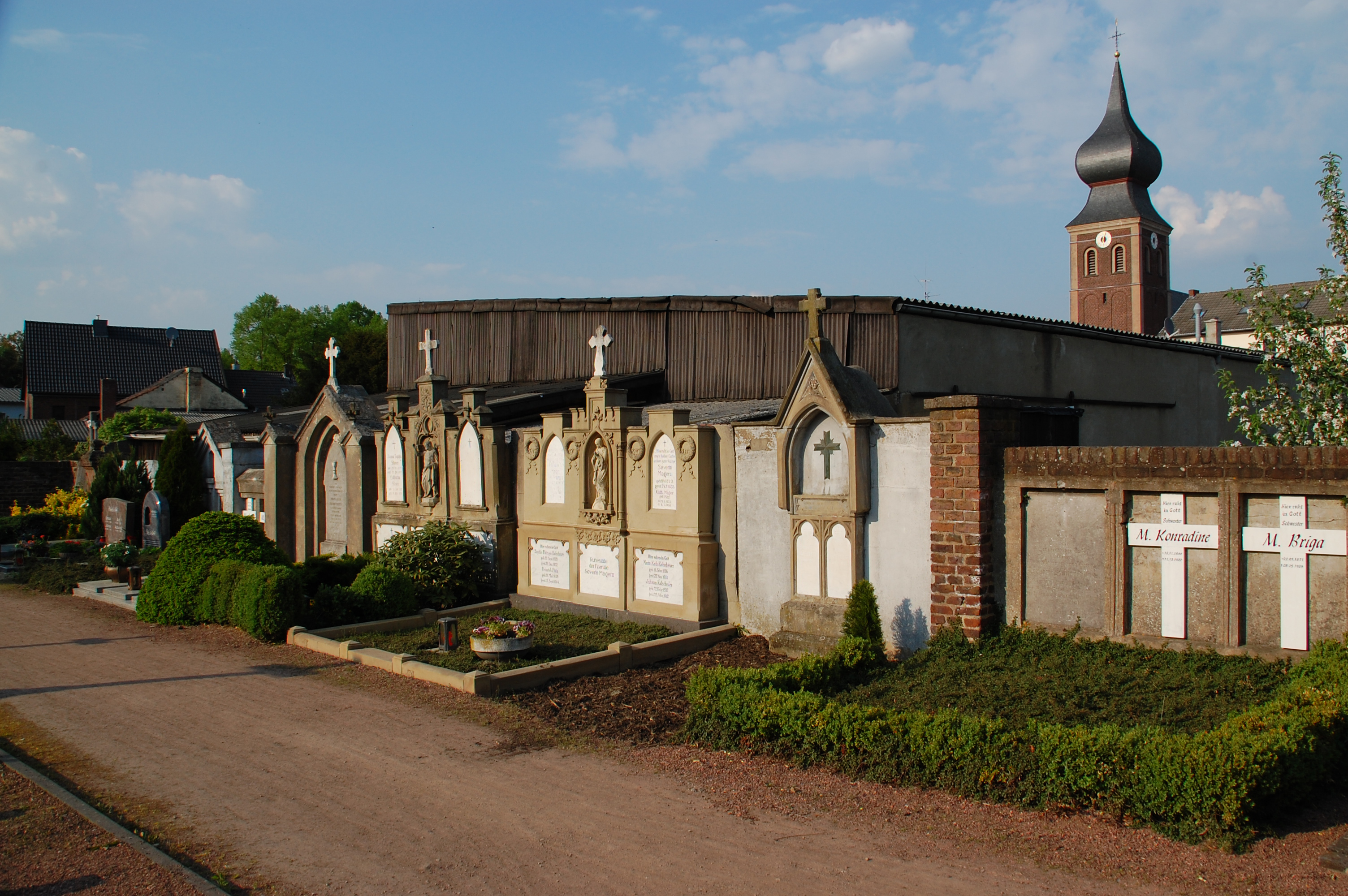 Gymnich Friedhofsmauer 01