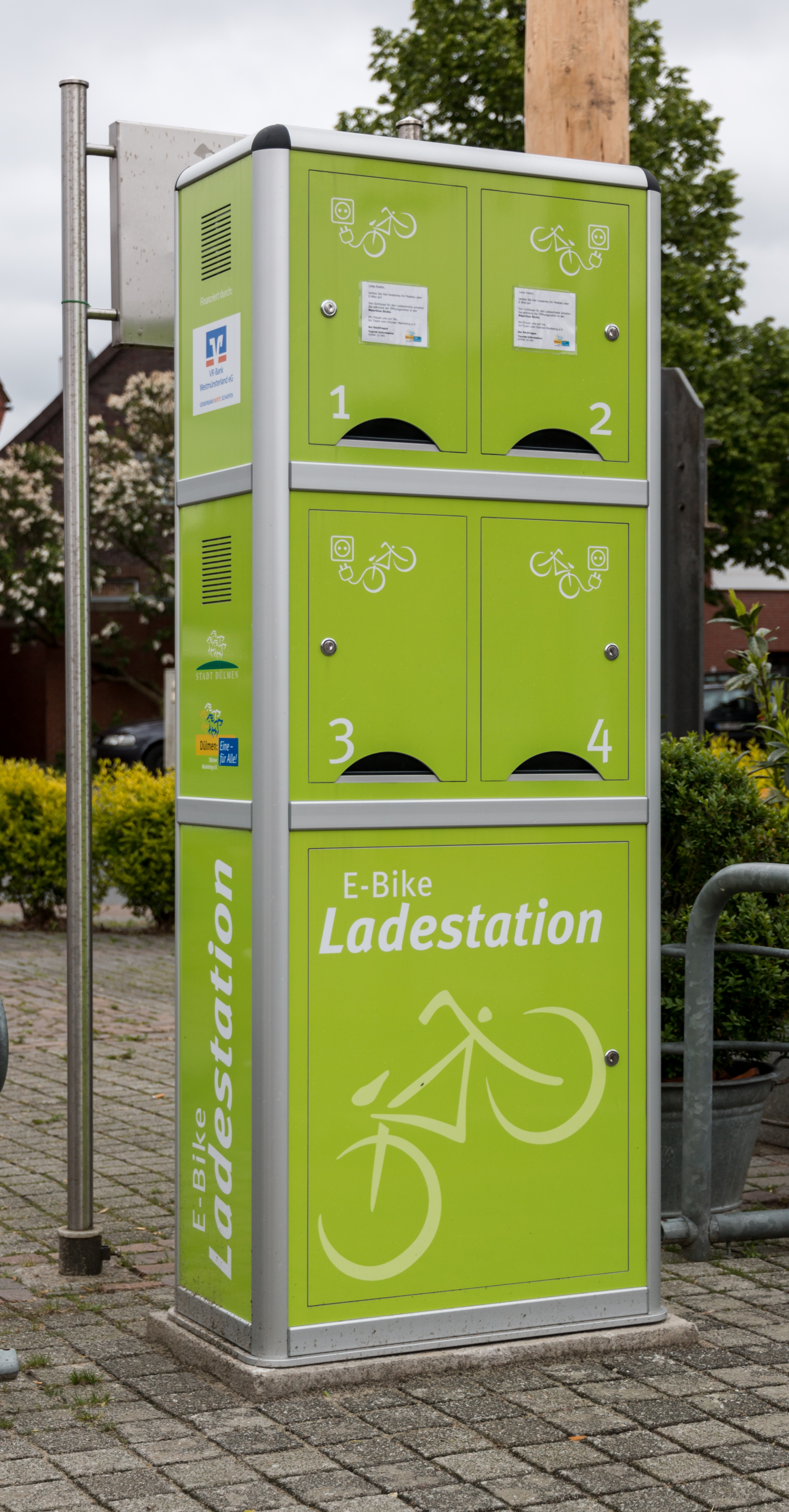 Hausdülmen, E-Bike-Ladestation am Dorfplatz -- 2014 -- 0132
