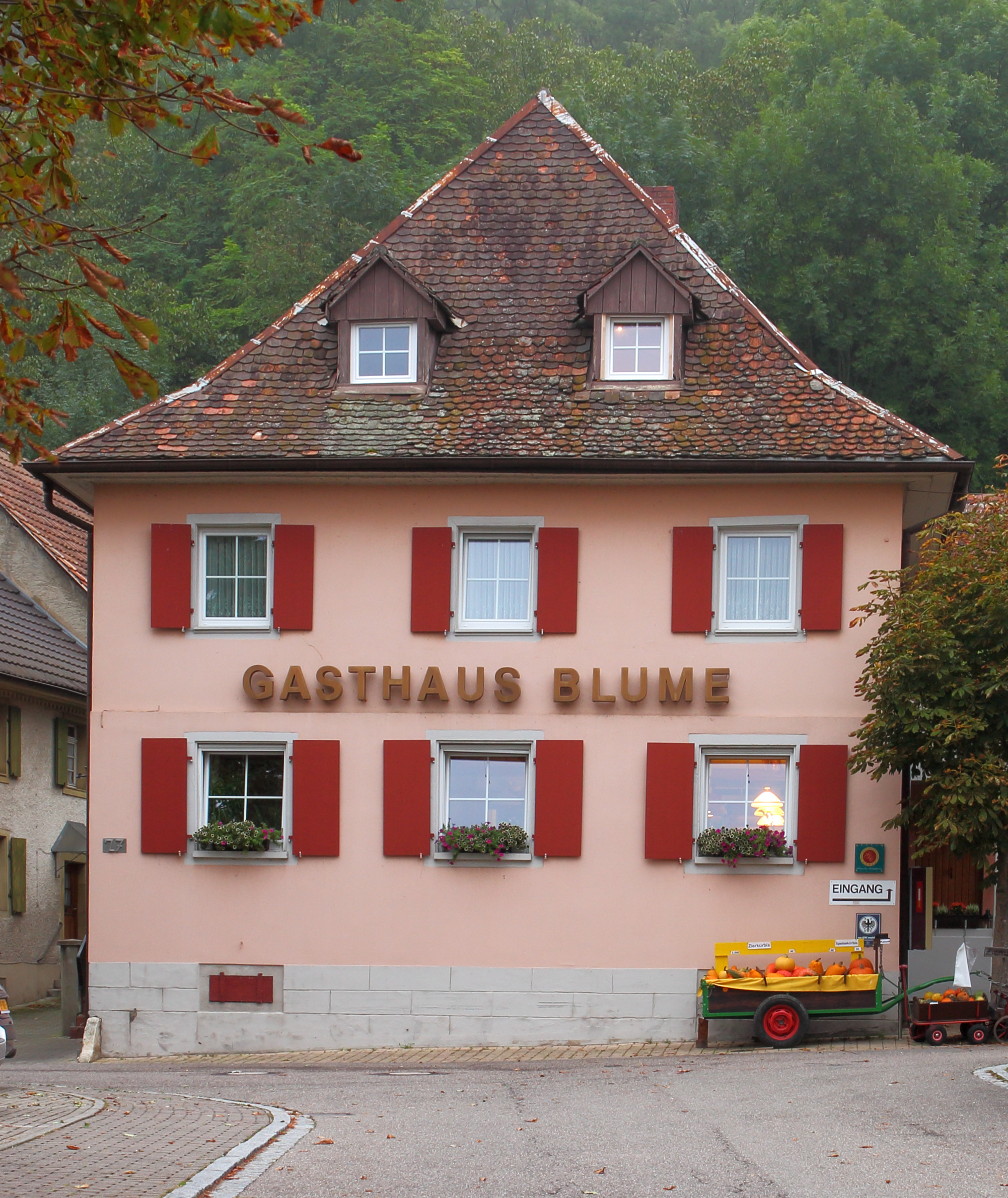 Kleinkems. Gasthaus Zur Blume
