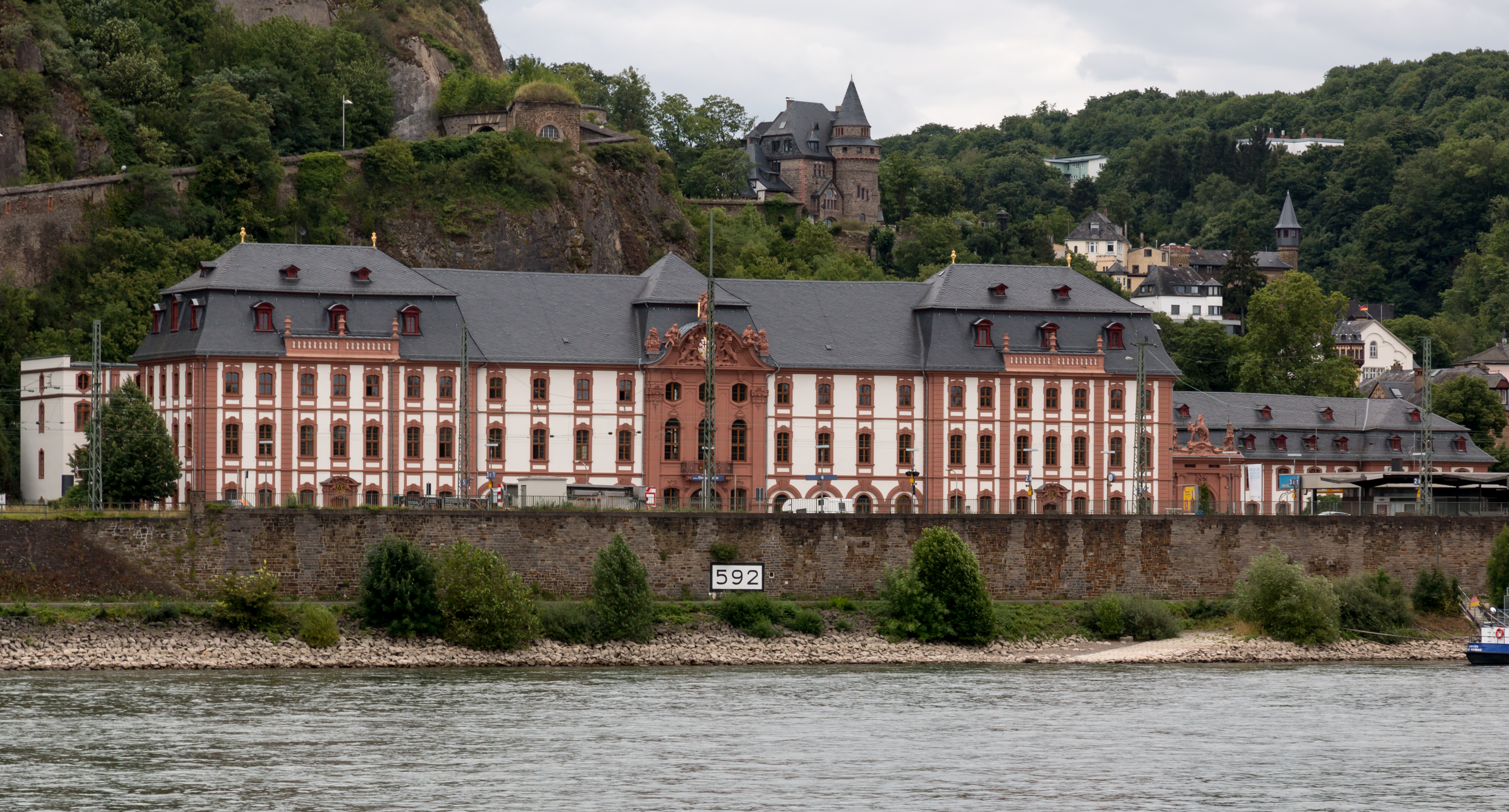 Koblenz, Bahnhof Ehrenbreitstein -- 2015 -- 7630