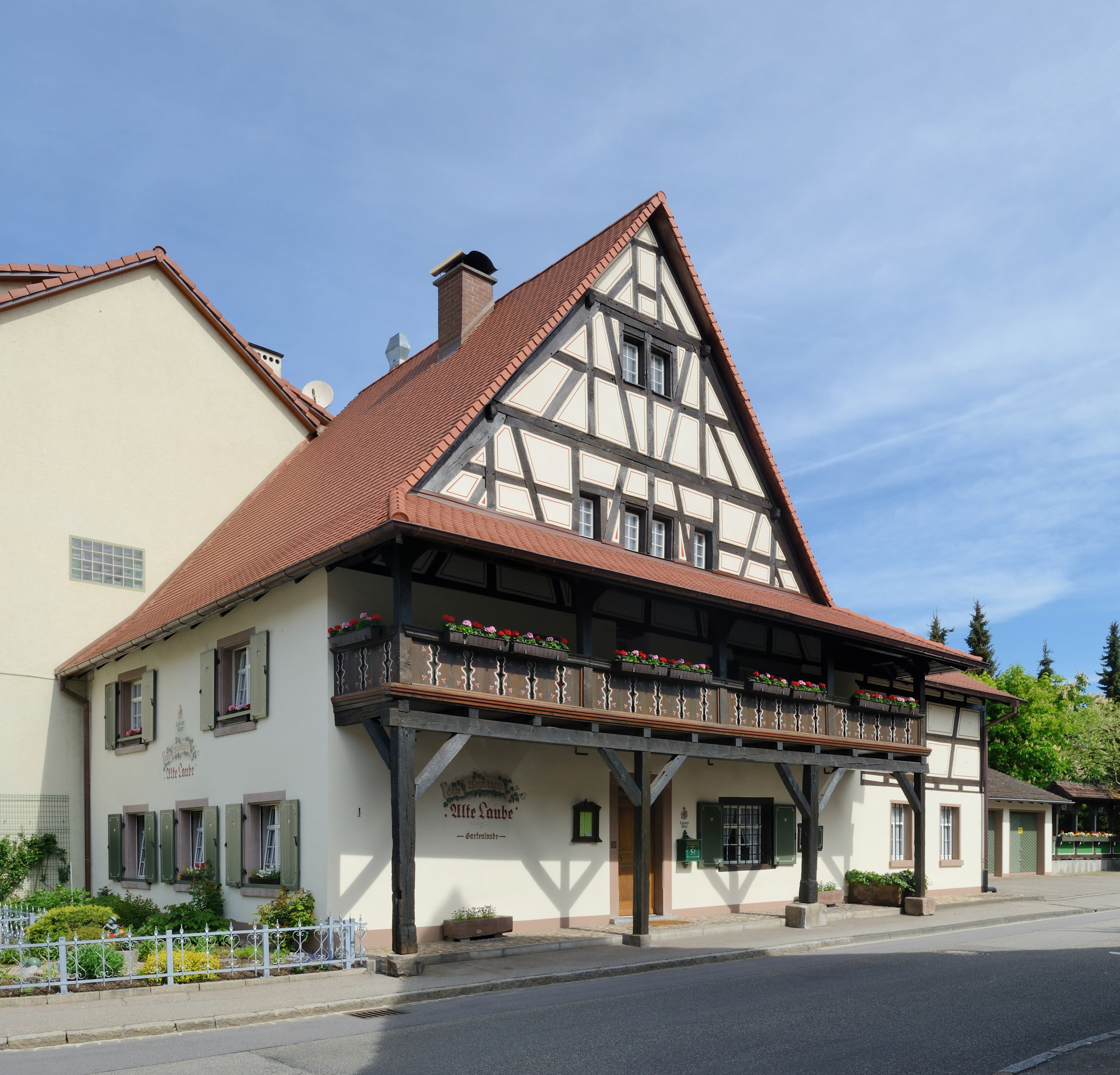 Lörrach-Brombach - Alte Laube1