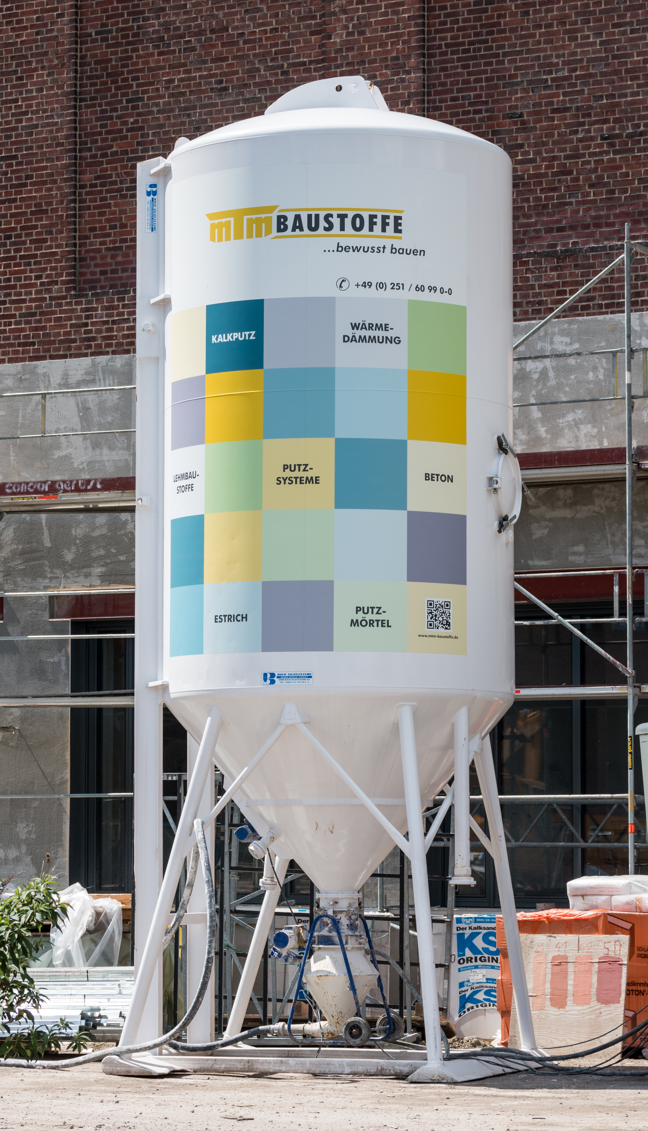 Münster, Baustoffsilo im Hafen -- 2015 -- 5851