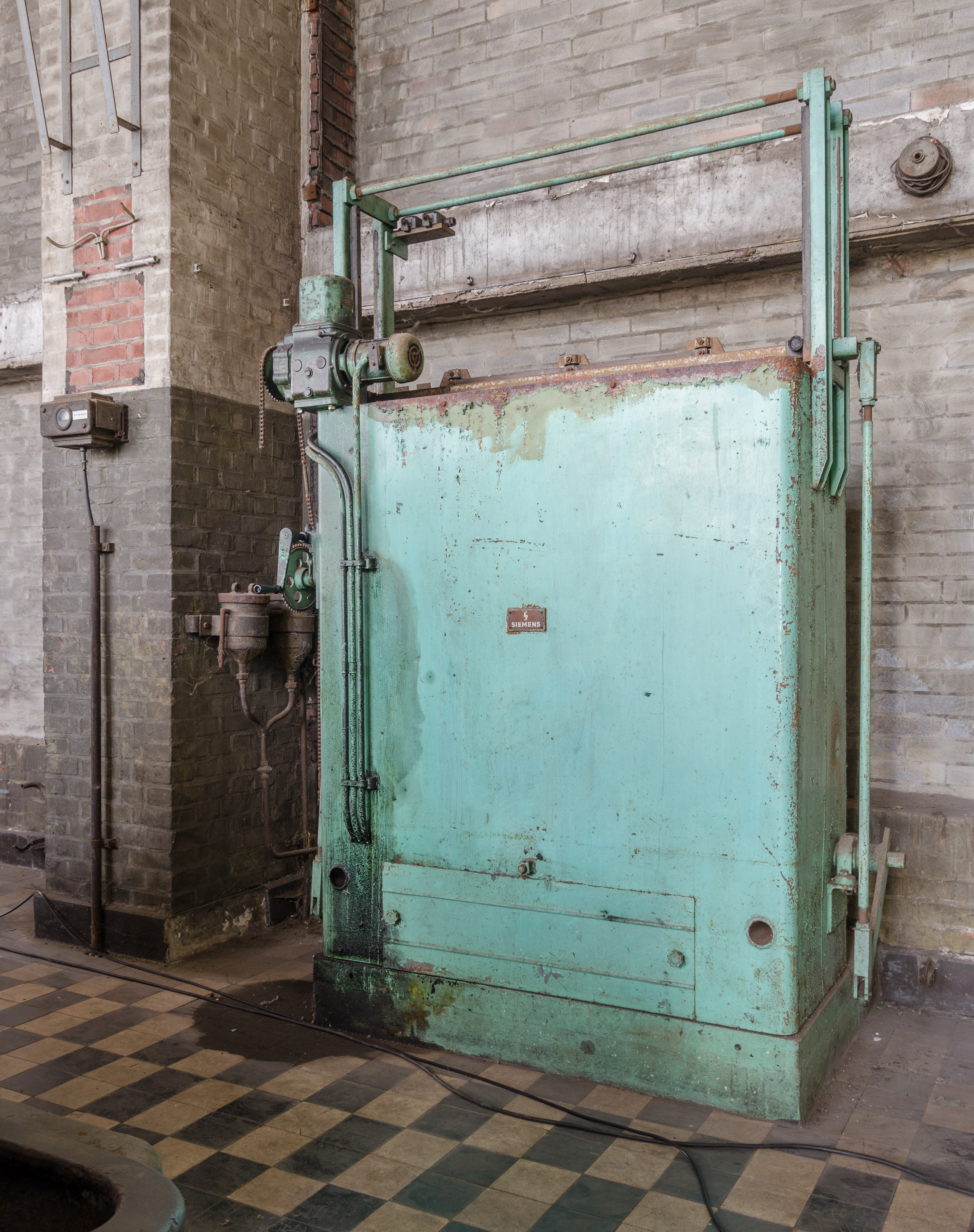 Moers, Schachtanlage Pattberg, Maschinenhalle, 2016-08 CN-13