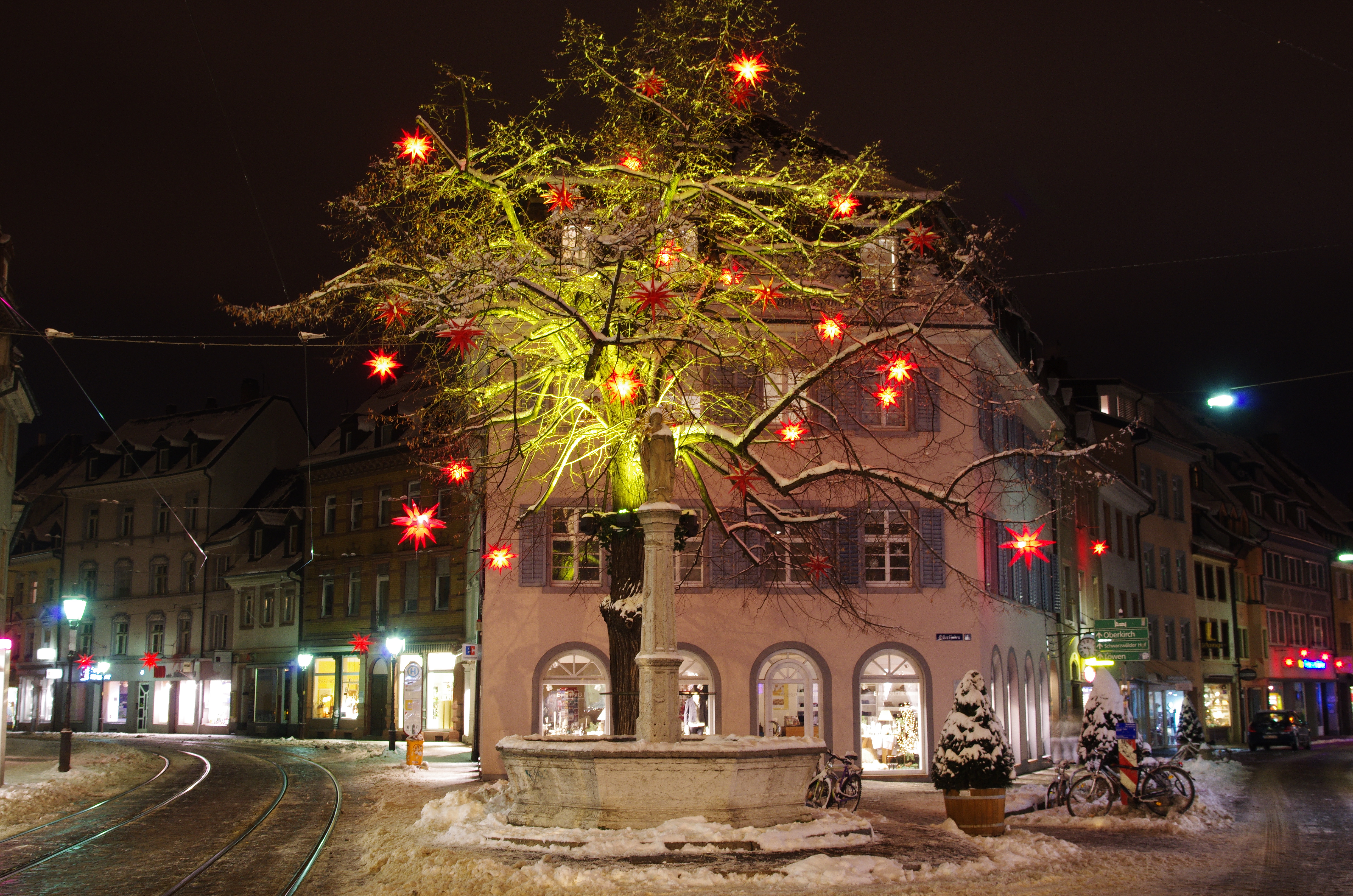 Oberlindenbrunnen (Freiburg) 2406