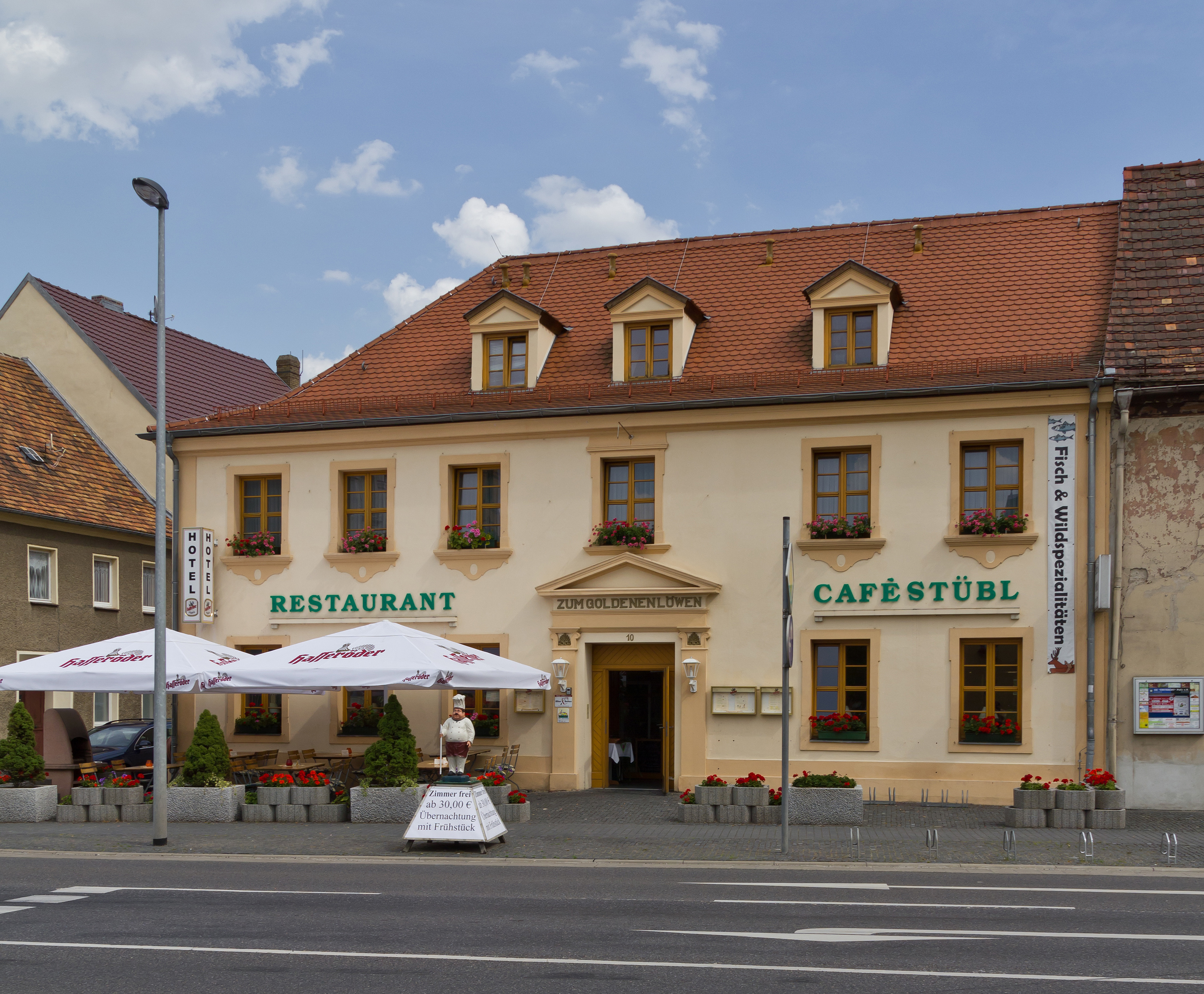 Peitz 08-13 img3 Restaurant