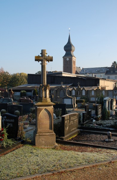 12-10-28 Friedhof Gymnich Schneider