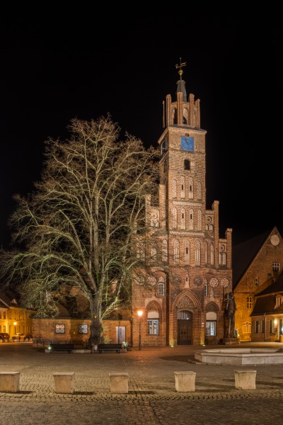 Altstädtisches Rathaus nachts (MK)