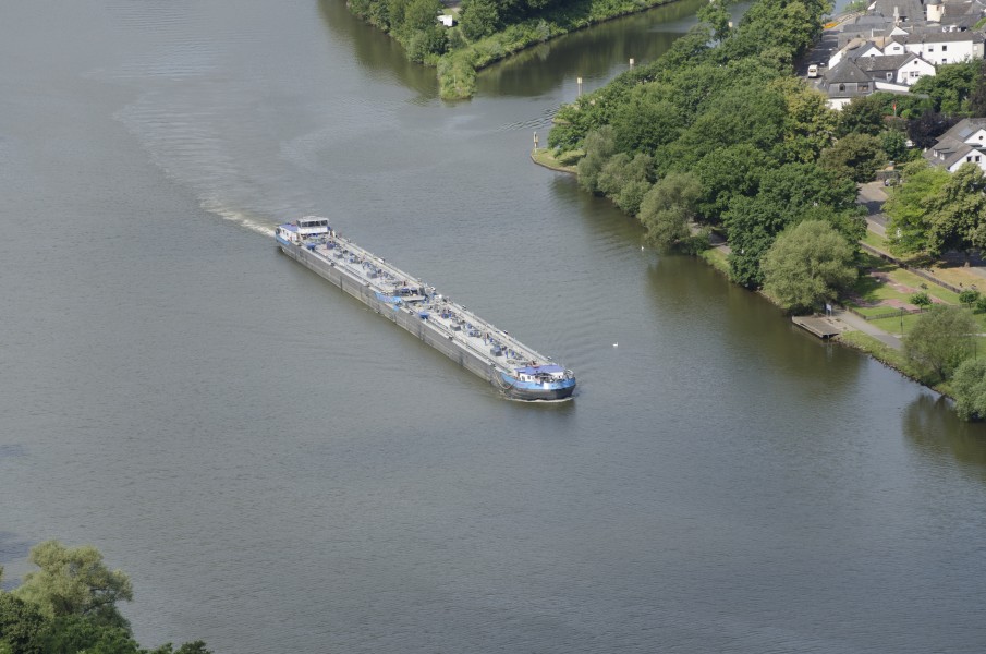 Barge on Mosel by Kues (1)