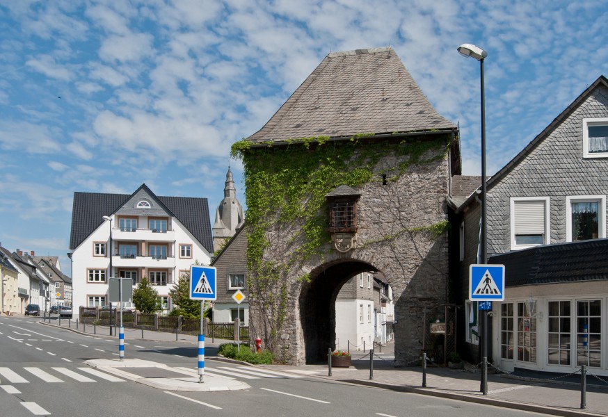 Brilon, Derker Tor, 2012-05 CN-01